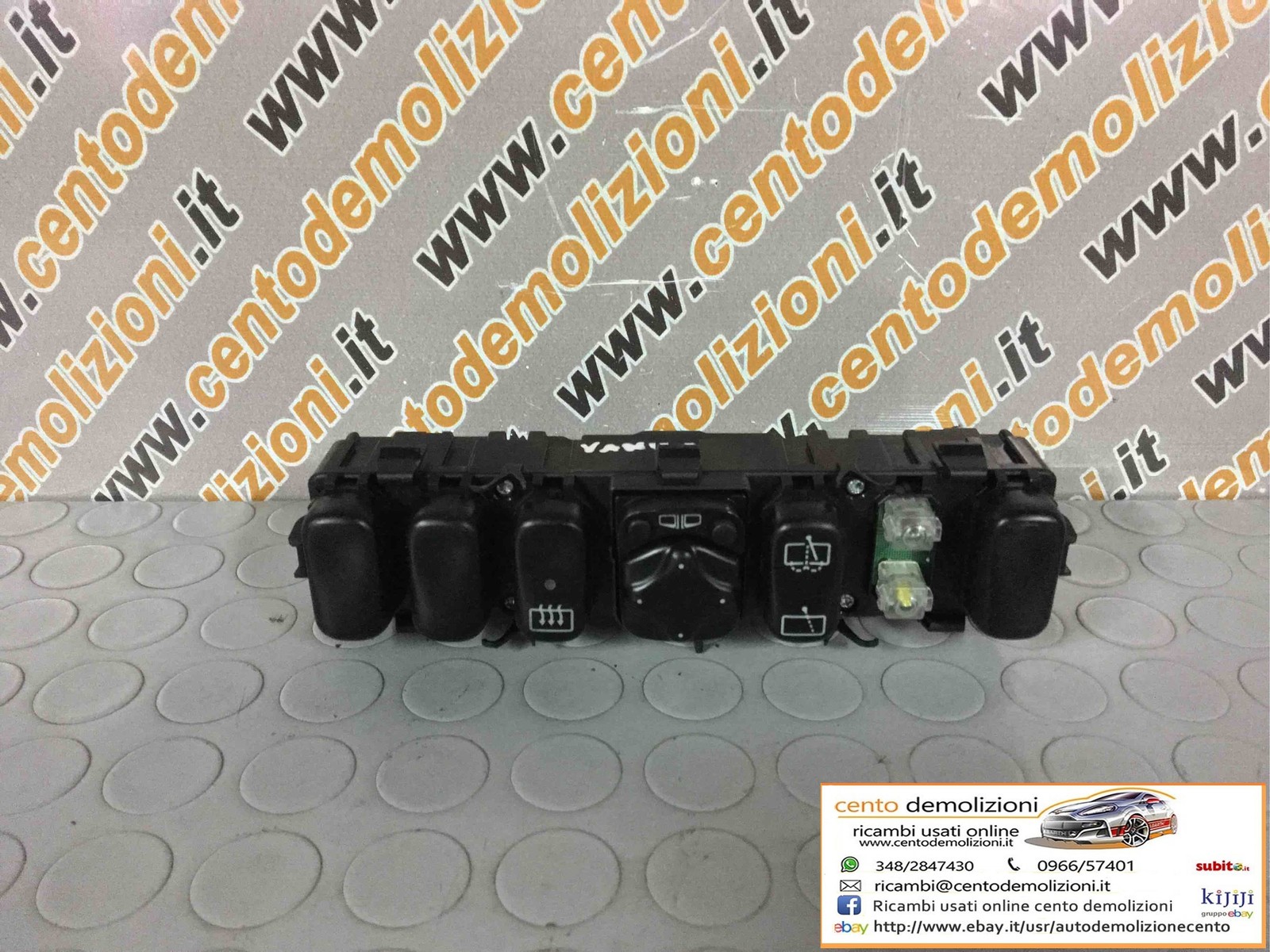 Blocco Comandi Multifunzioni 1688203610 Usato