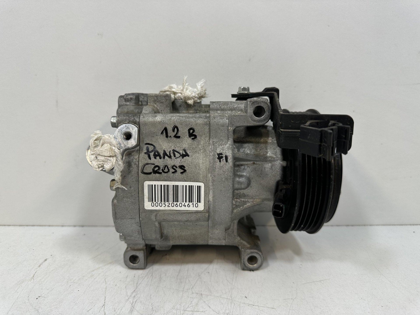 Compressore a/c - Immagine 1 di 3