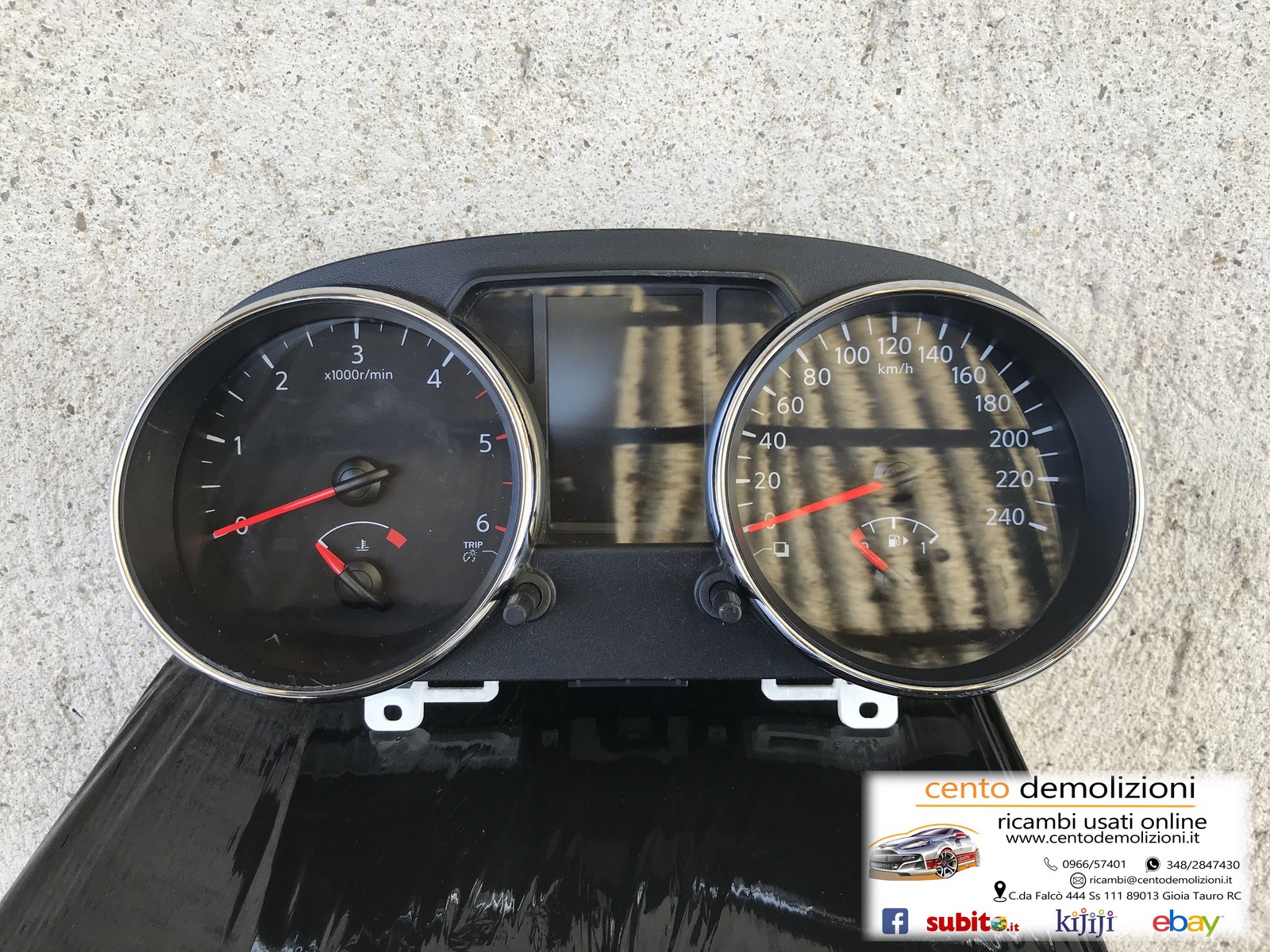 Quadro strumenti compl. - Immagine 1 di 3