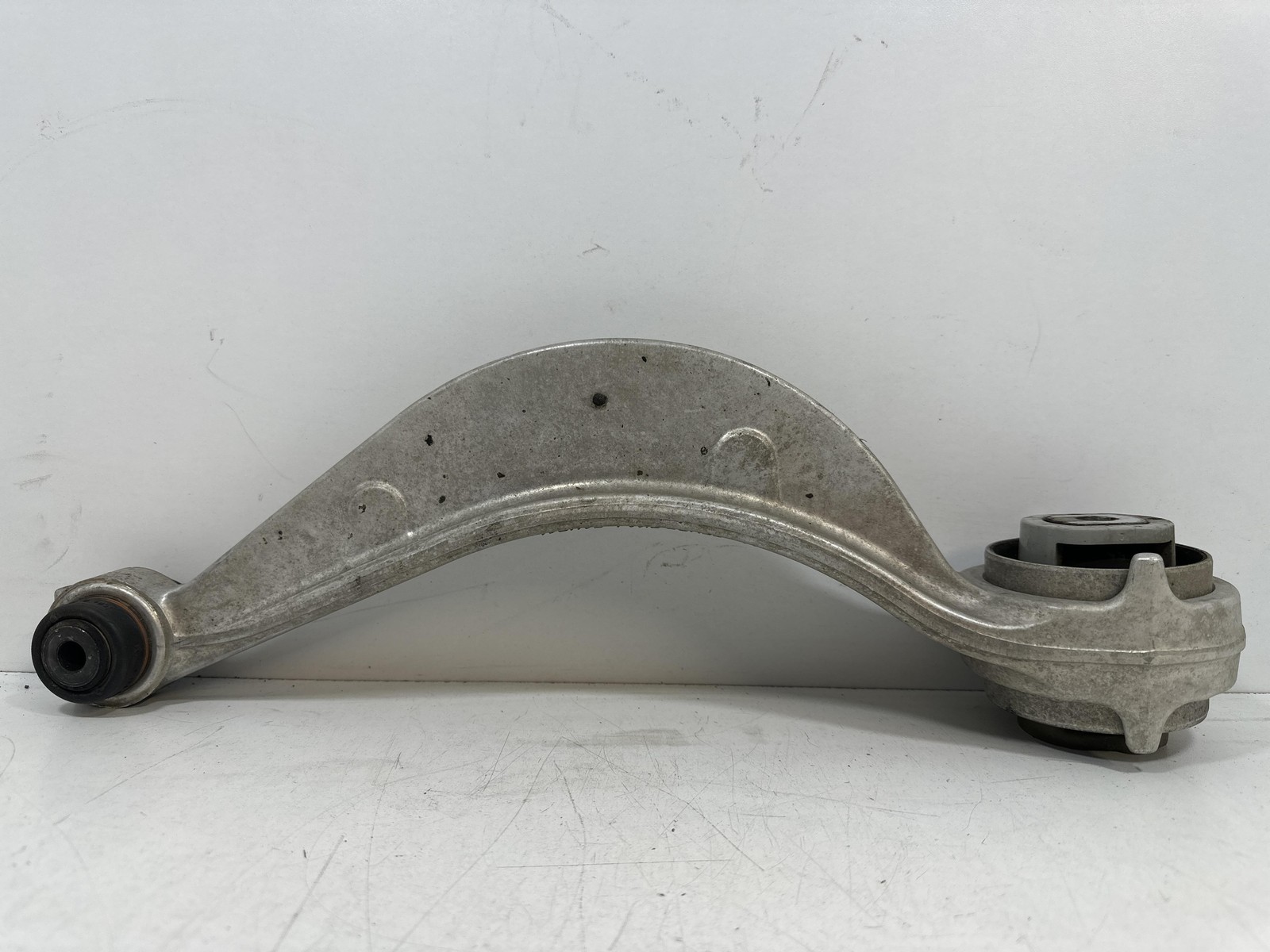 Braccio Oscillante Sosp. Ant. Sinistro HK833C256AE Usato