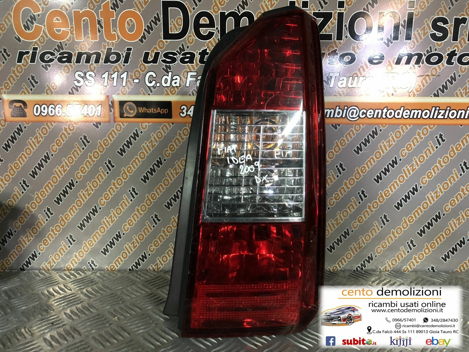 fanale stop supplementare destro - Immagine 1 di 1