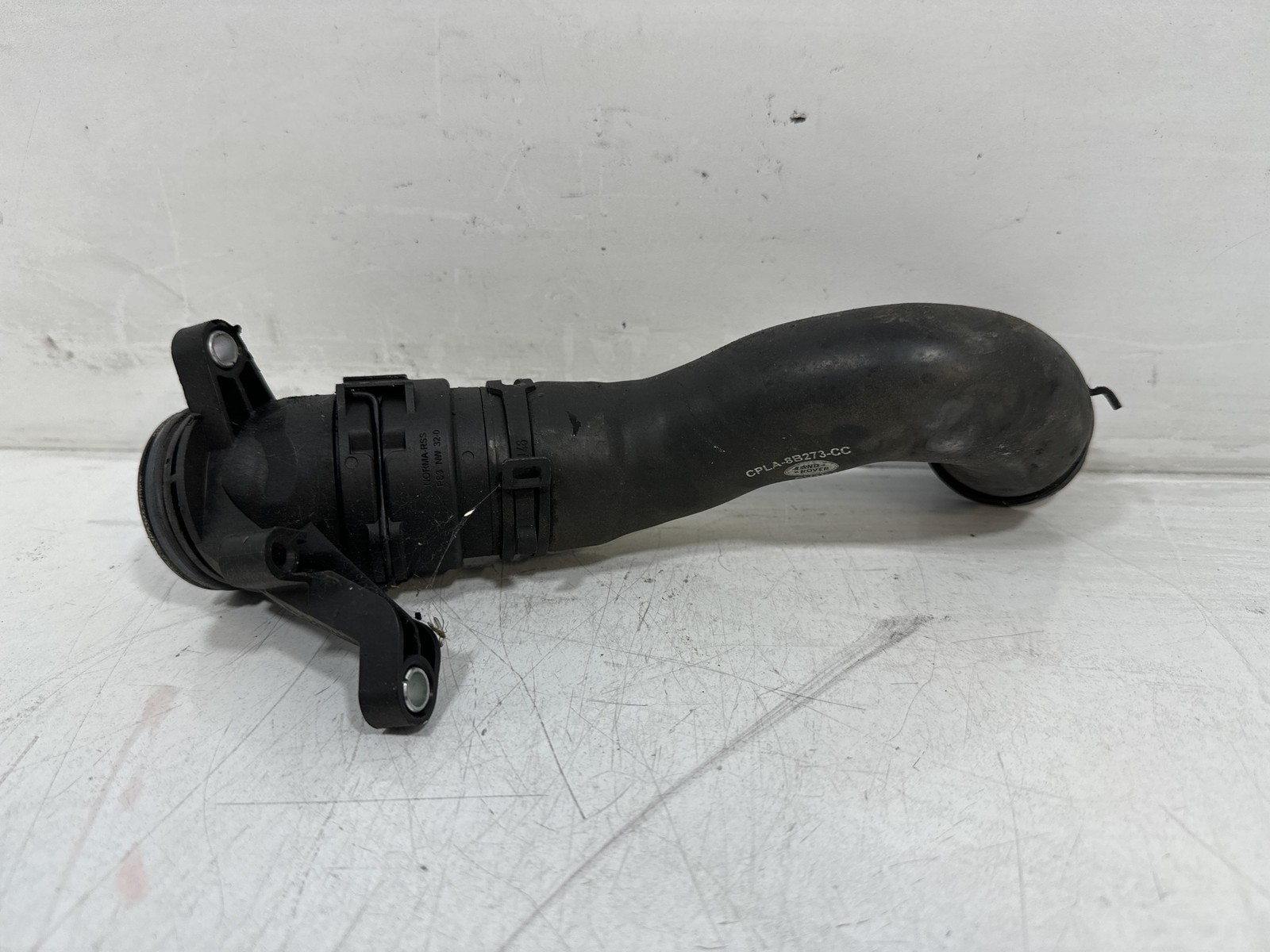 Tubazione Raffreddamento Acqua CPLA-8B273-CC 9X2Q-8A544-BA Usato