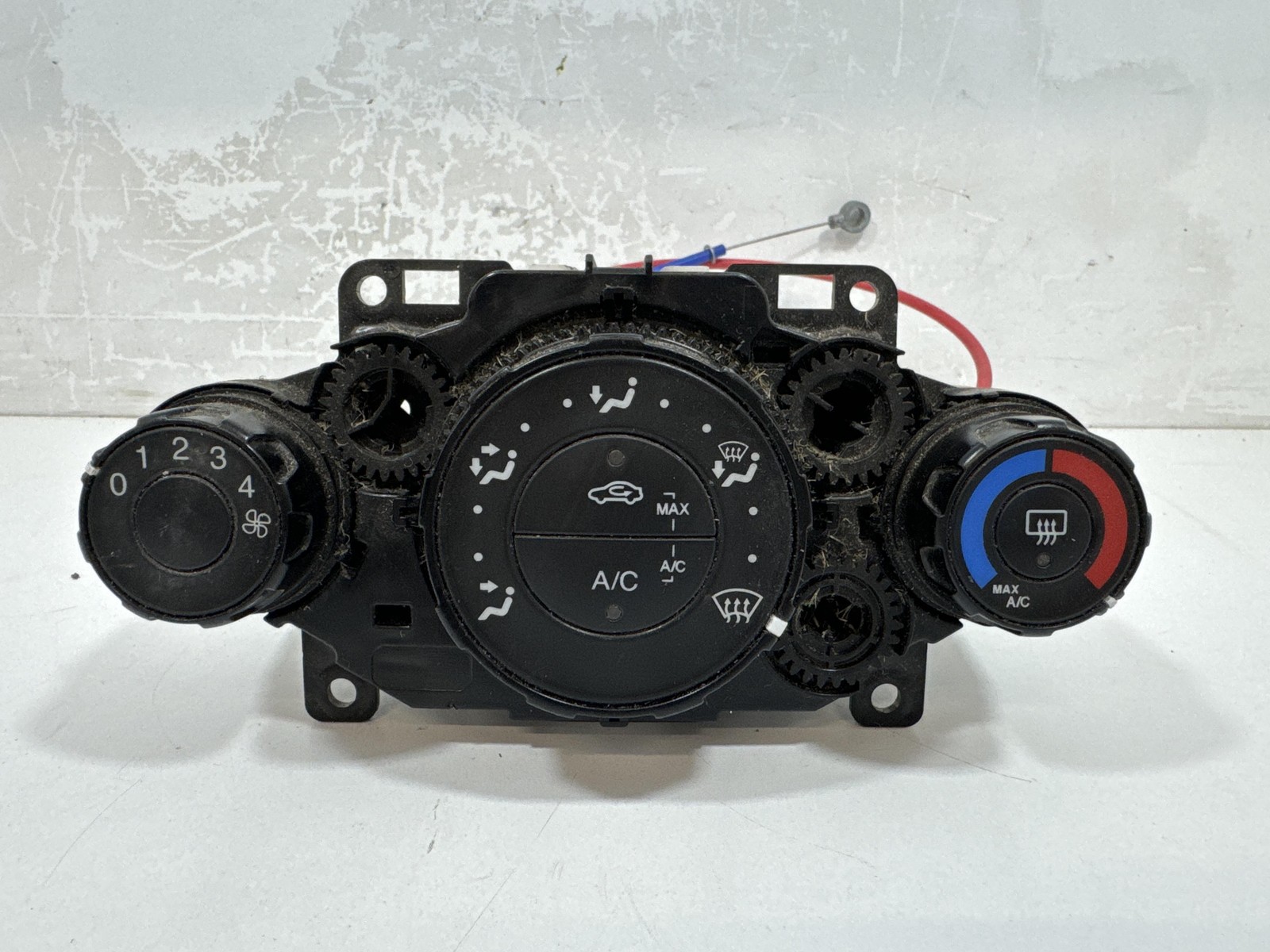 Blocco Comando Climatizzazione 8A6118549 Usato
