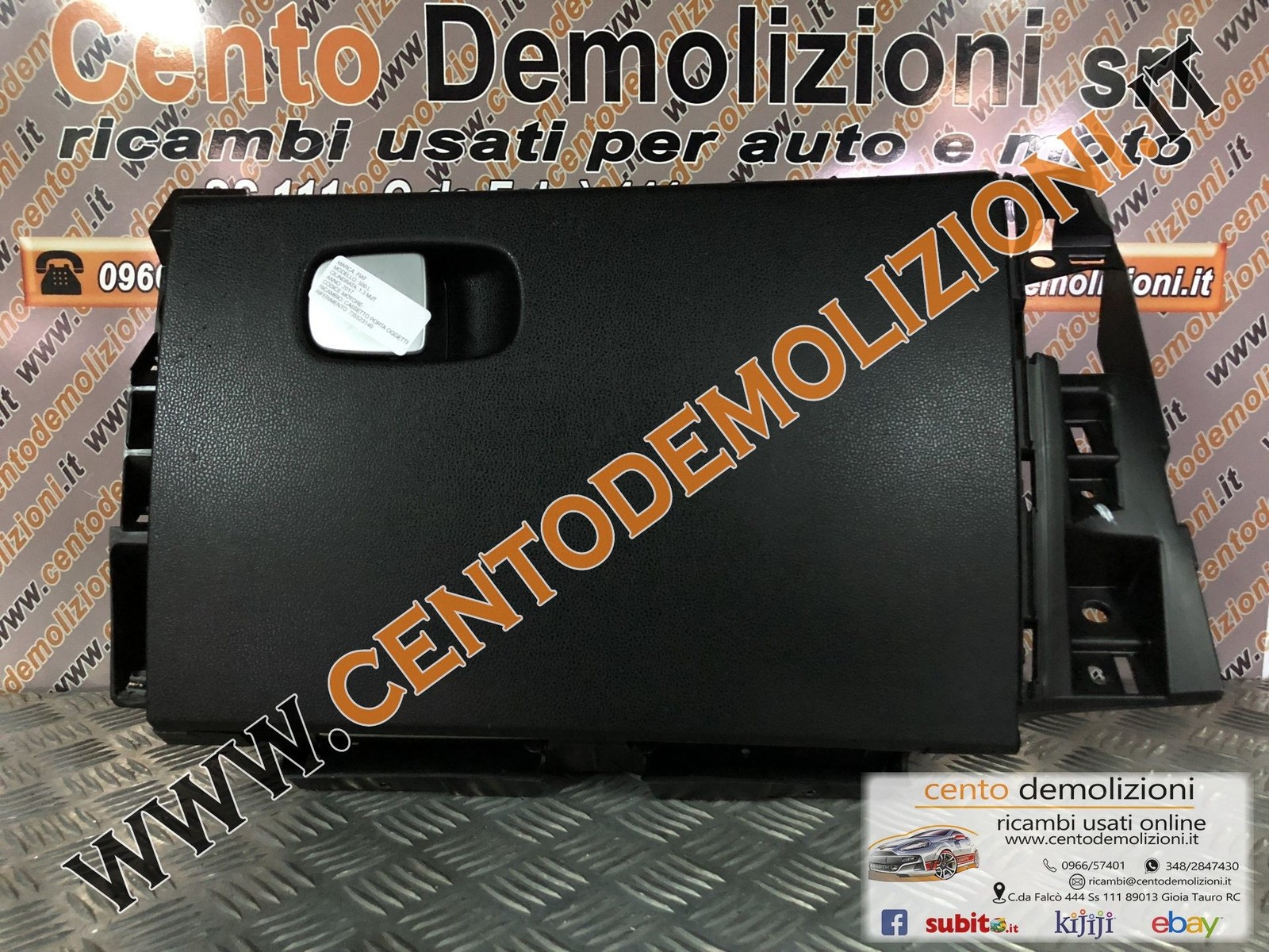 Cassetto Portaoggetti Inf. Plancia 735523140 Usato