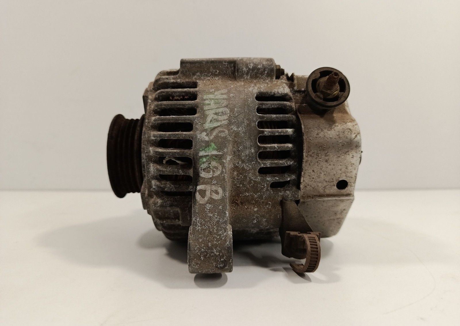 Alternatore 102211-1680 Usato