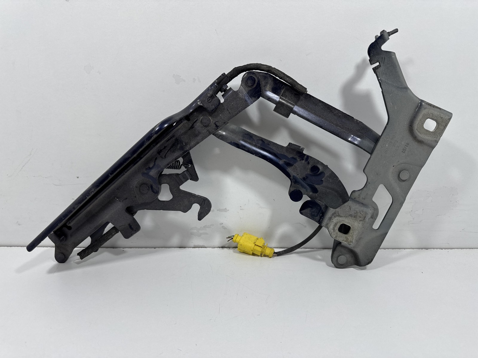 Cerniera Cofano Ant. Destro 80a823302d Usato