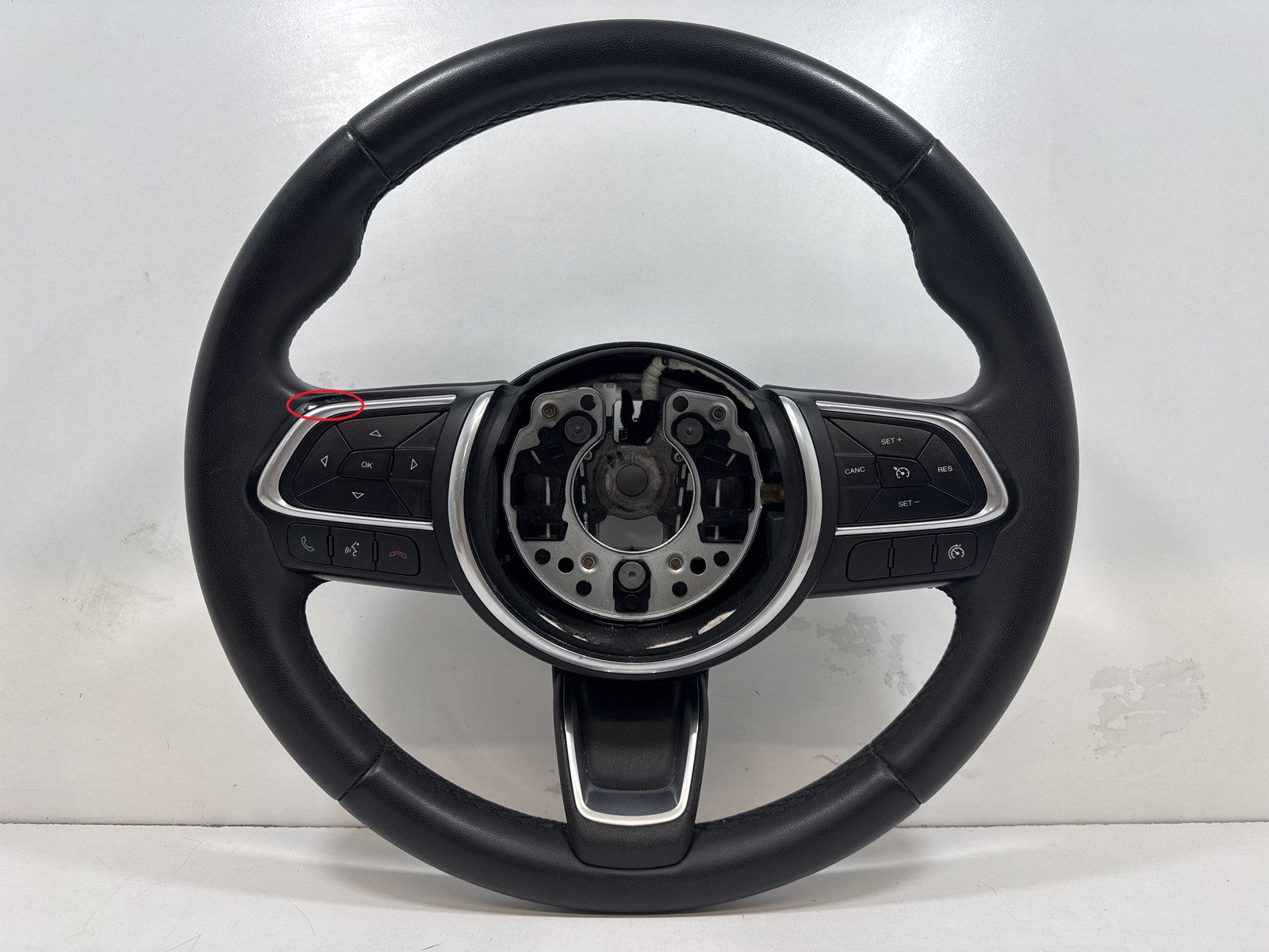 Volante 07357379770 Usato