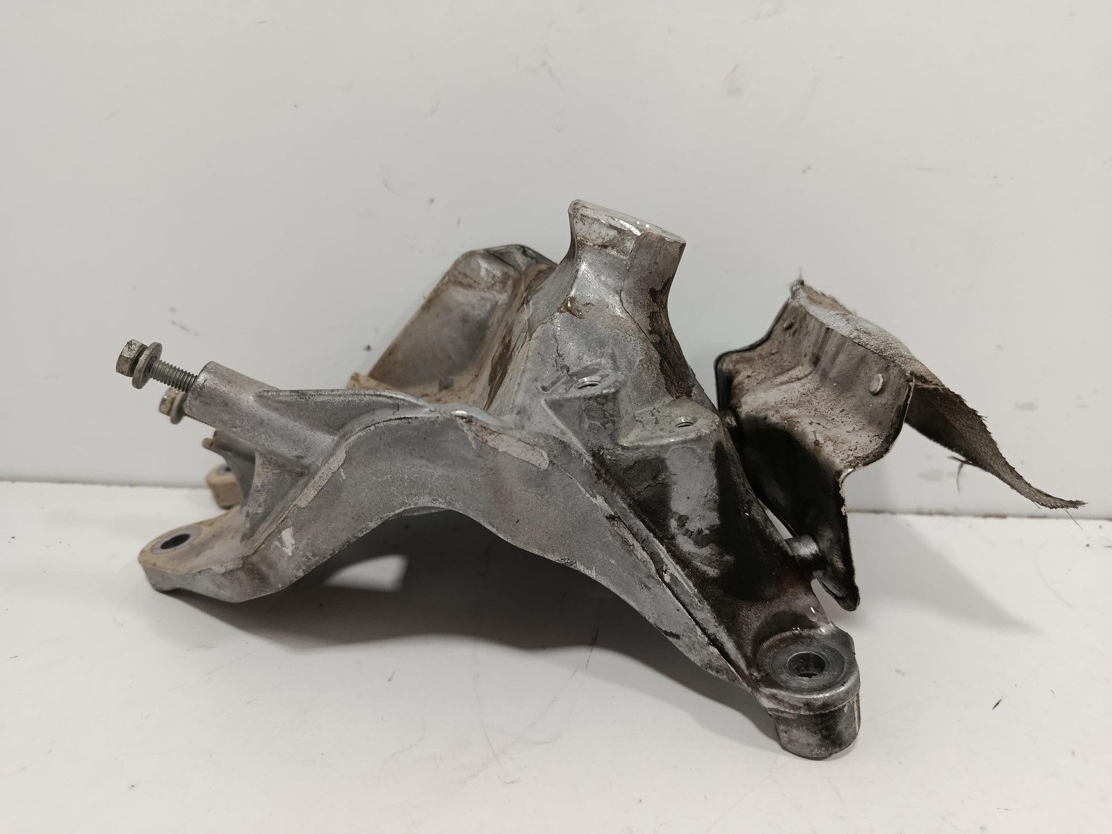 Supporto Motore 4M0199308BM Usato