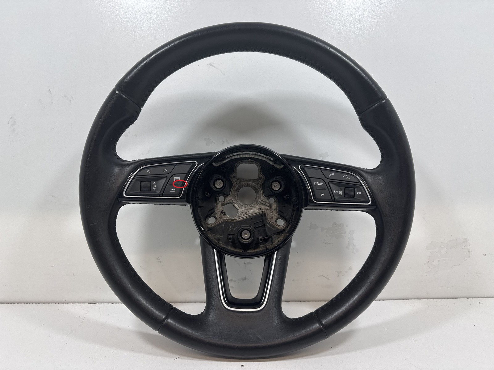Volante 8V0419091CG Usato