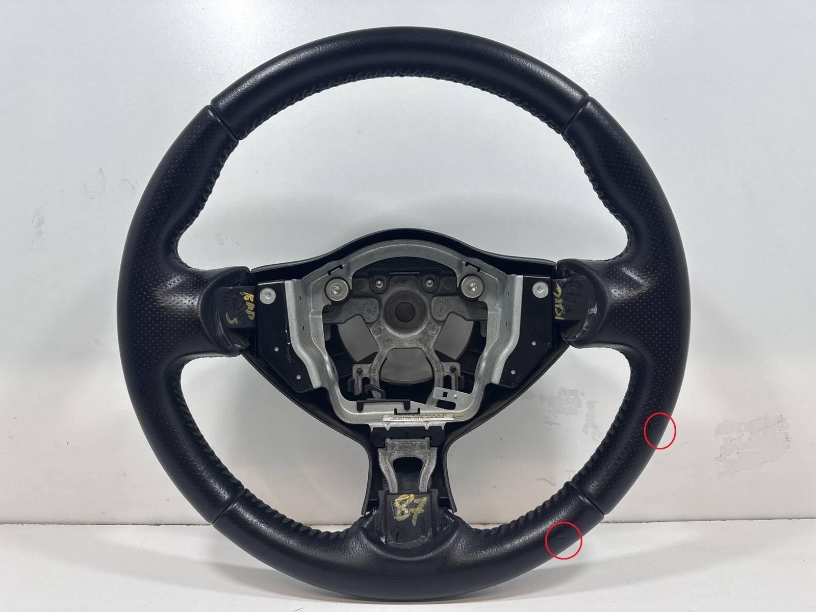 Volante 735521361 484301KB3C Usato