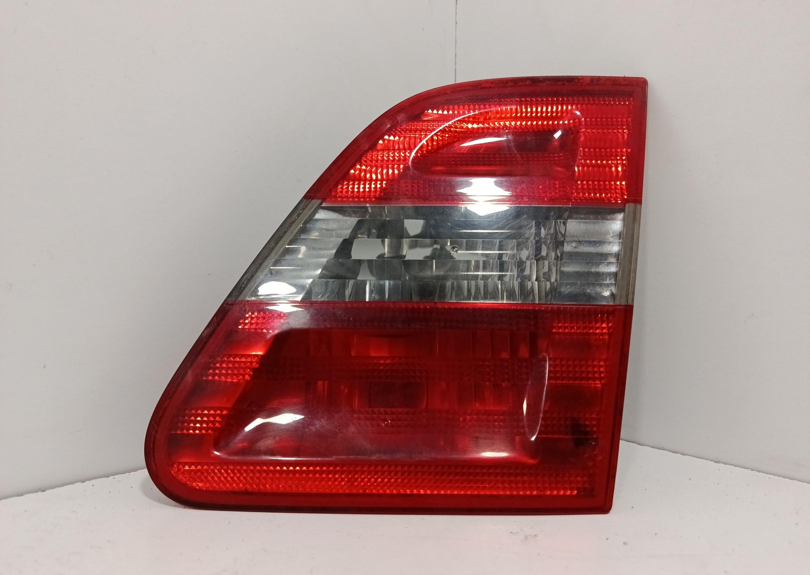 fanale stop supplementare destro - Immagine 1 di 9