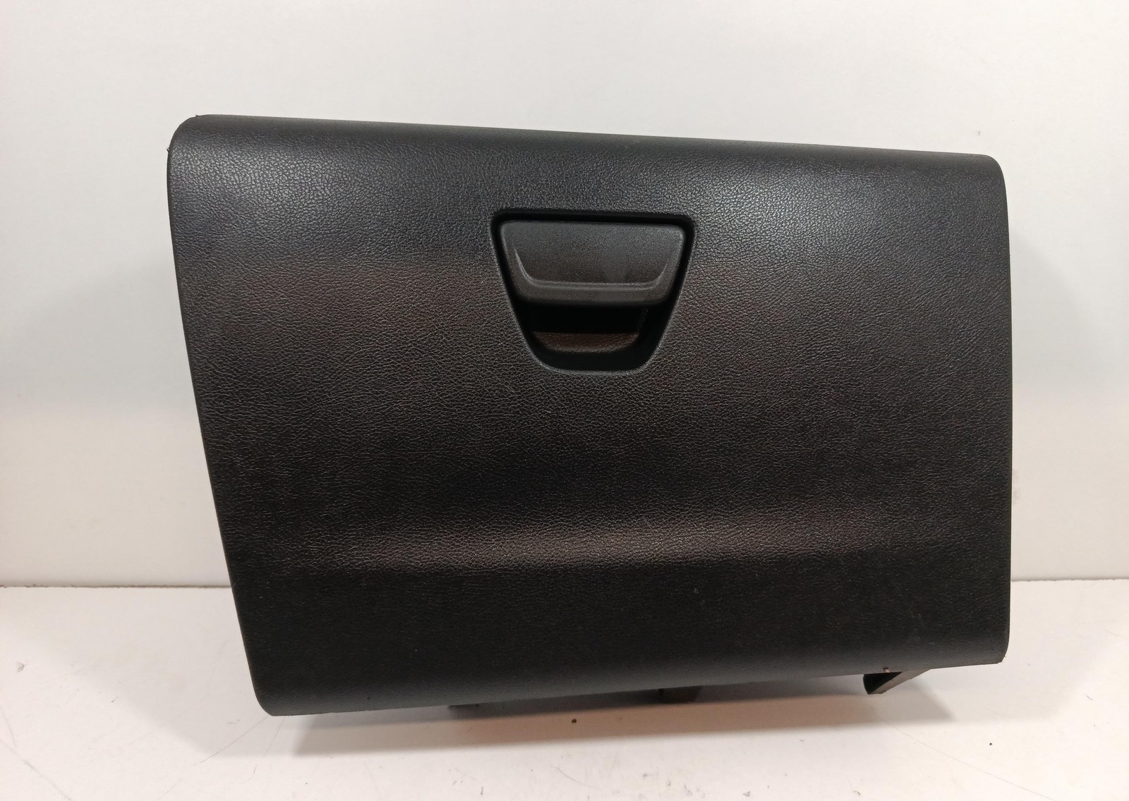 Cassetto Portaoggetti Inf. Plancia E3B5-A06010-A Usato