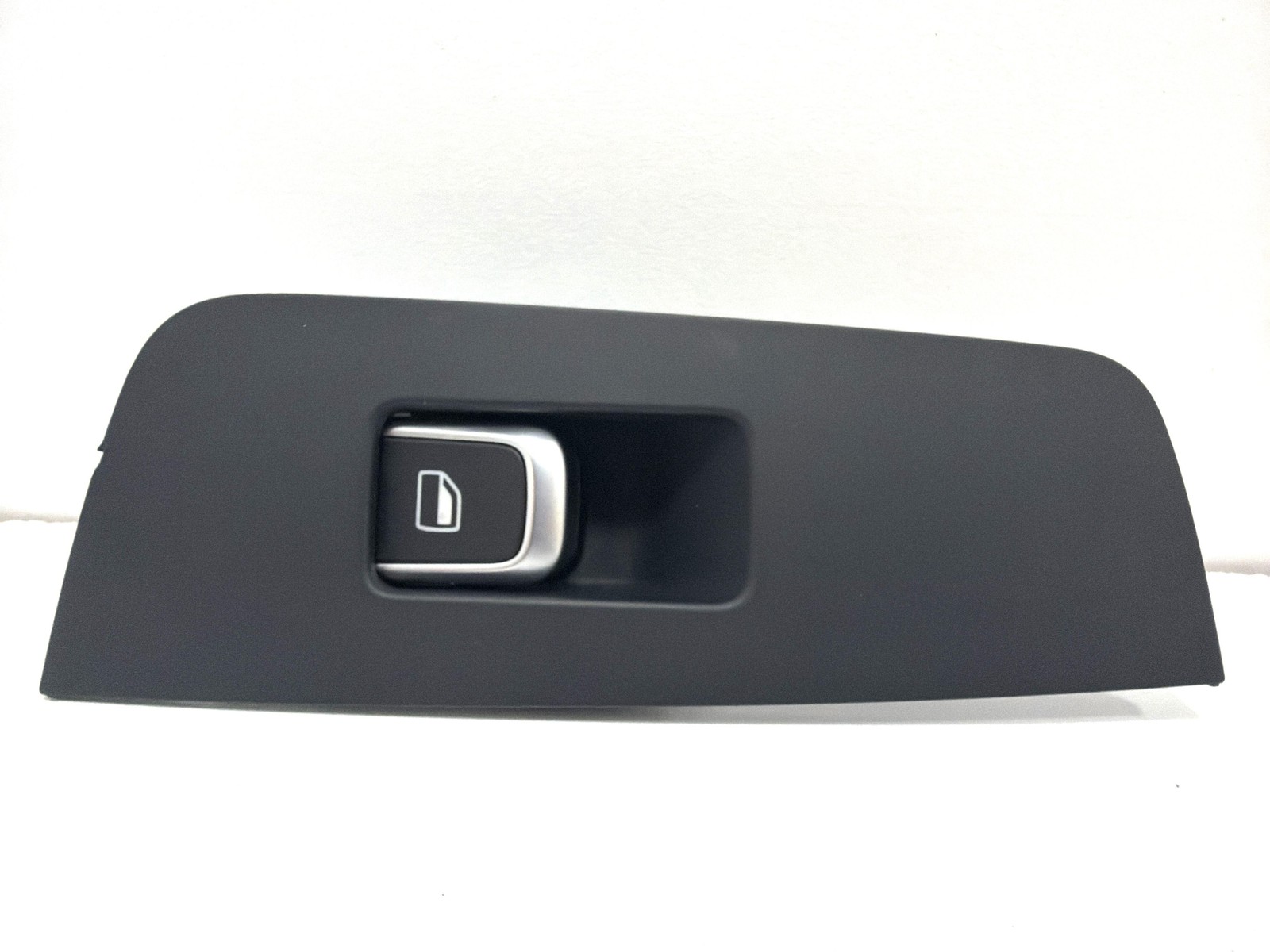 Interruttore Alzacristalli Porta Post. Destro 8X4959528 Usato