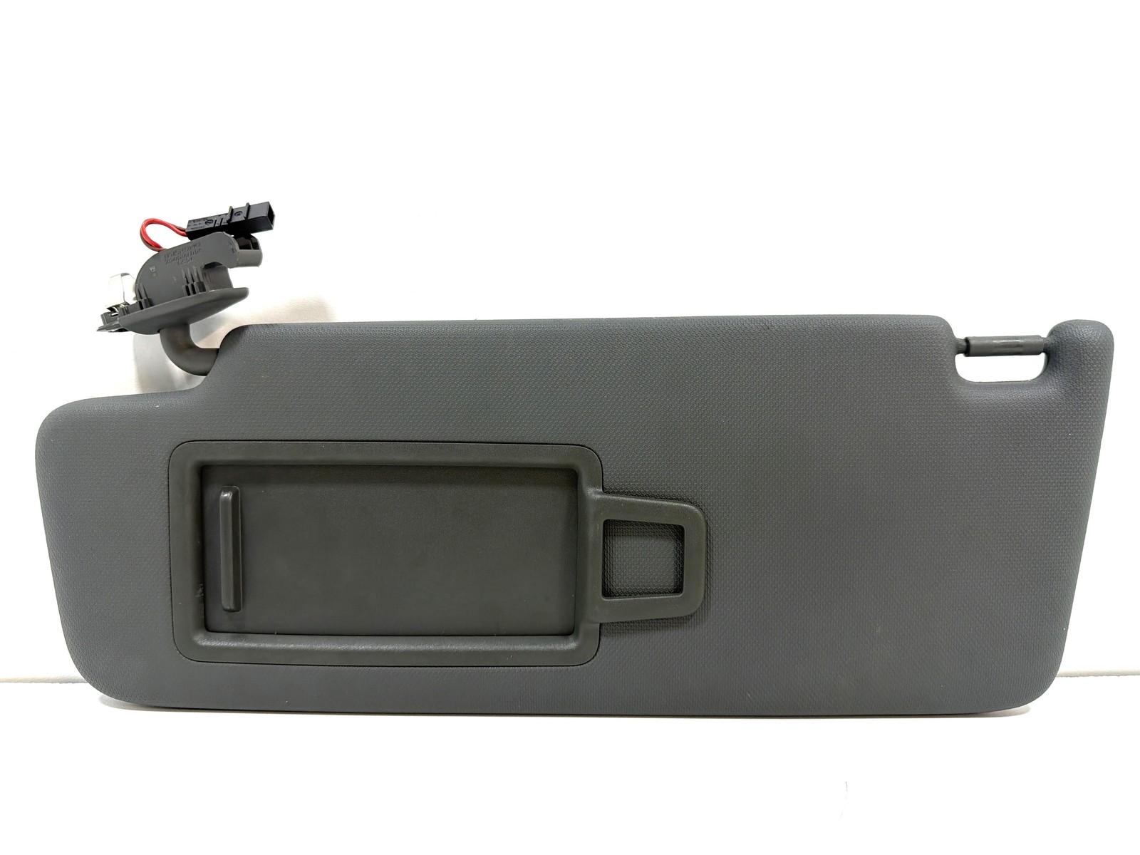 Aletta Parasole Parabrezza Sinistro 8W0857551 Usato