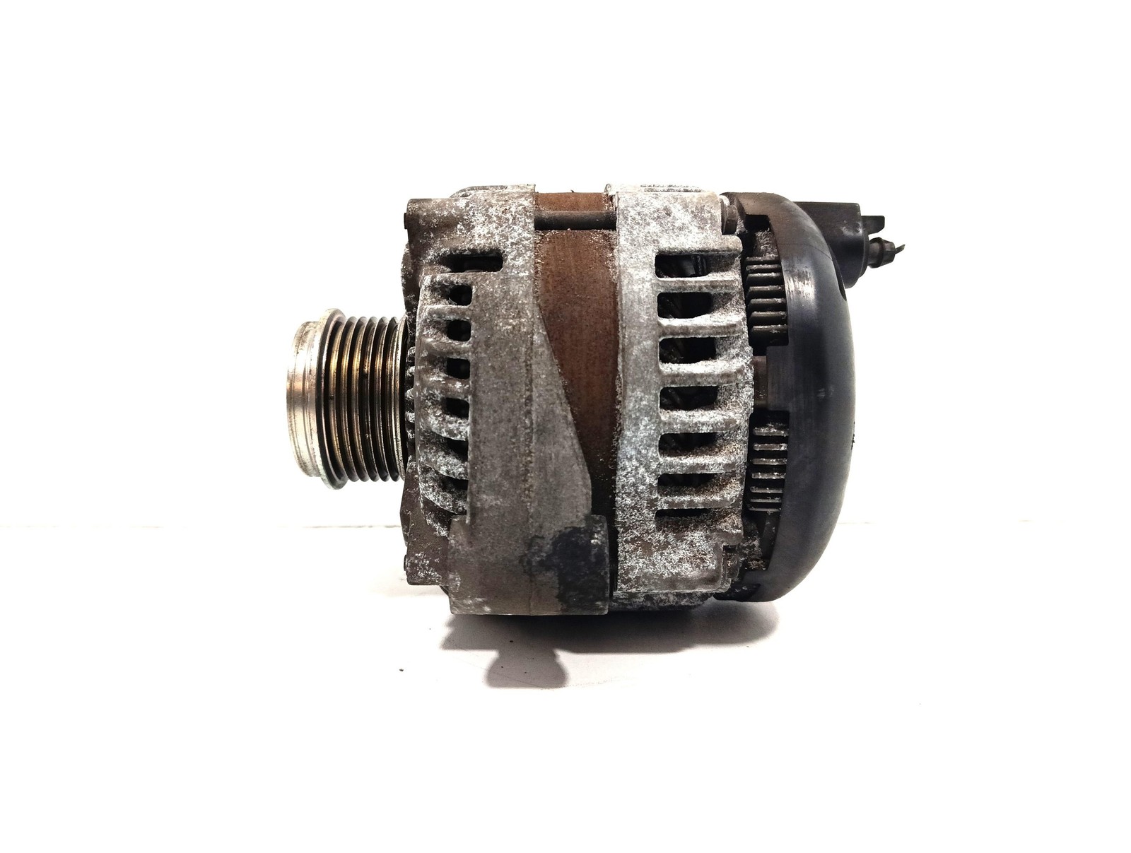 Alternatore (Denso) 8X23-10300-CB Usato