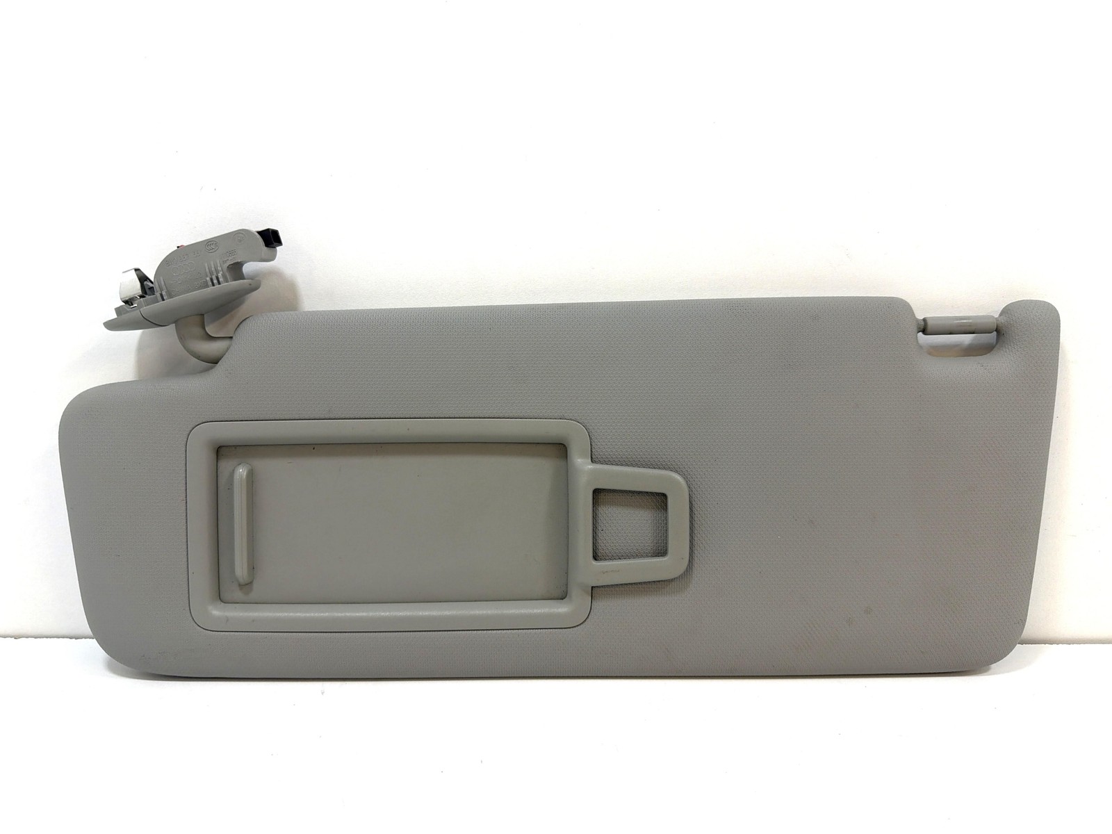 Aletta Parasole Parabrezza Sinistro 8W0857551 Usato