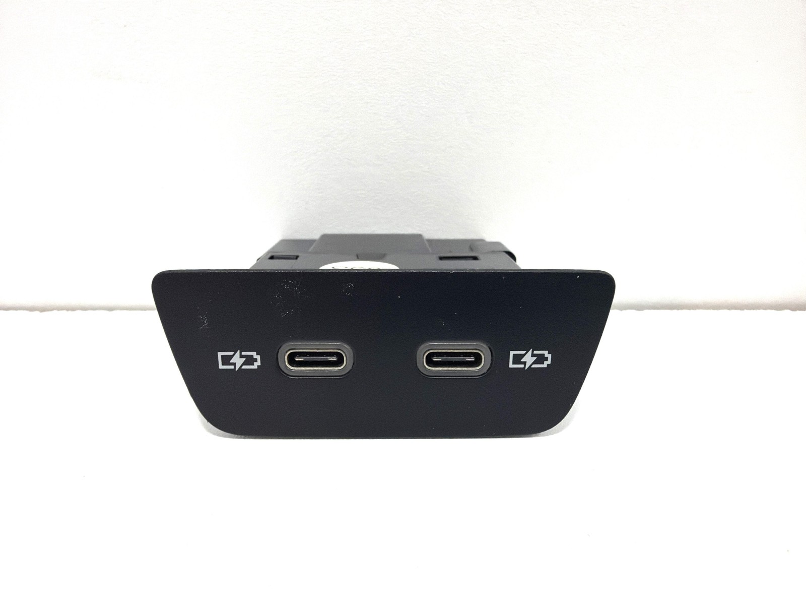 console porta USB / AUX - Immagine 1 di 5