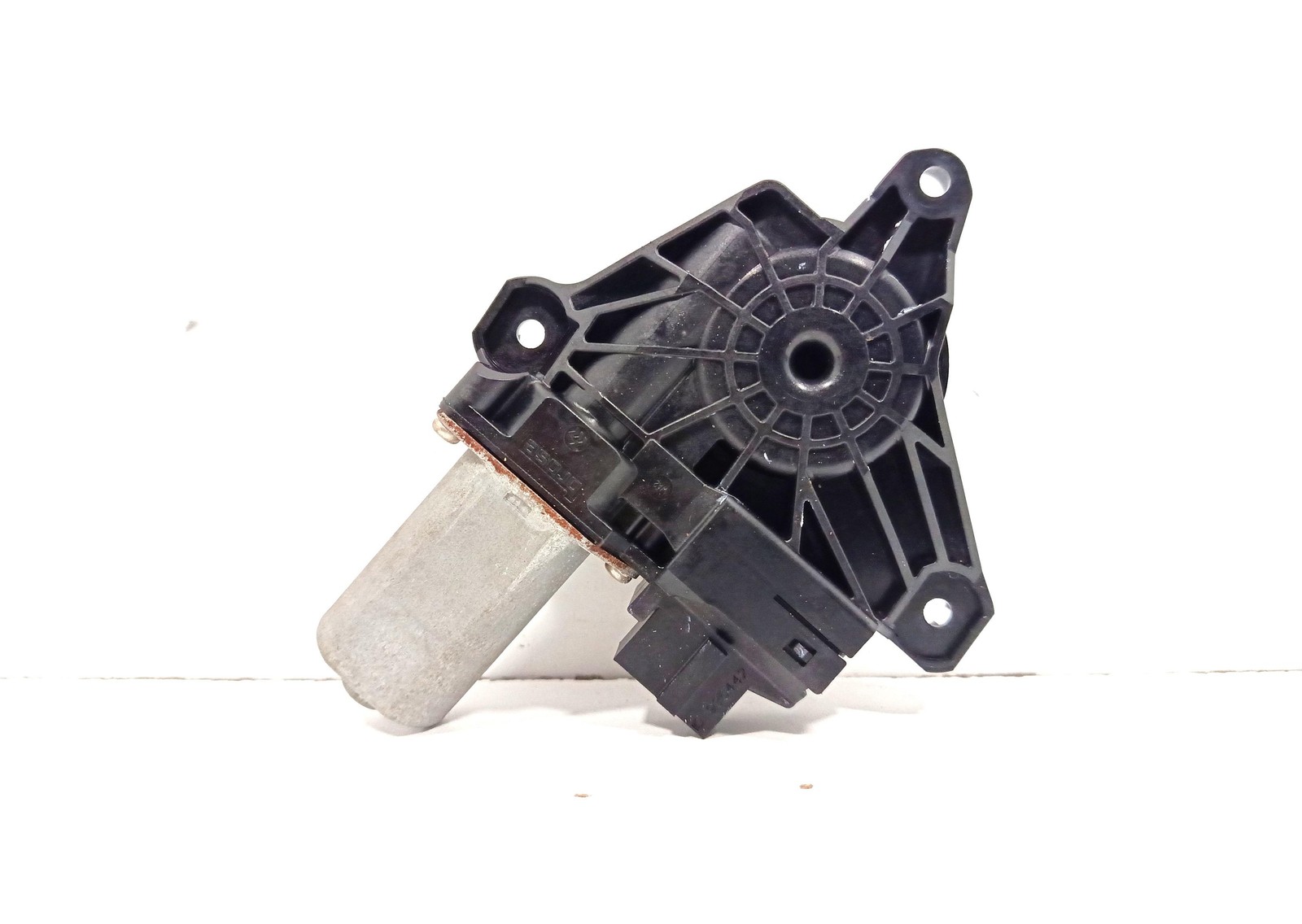 Motorino alzacristallo porta post. Sinistro - Immagine 1 di 4