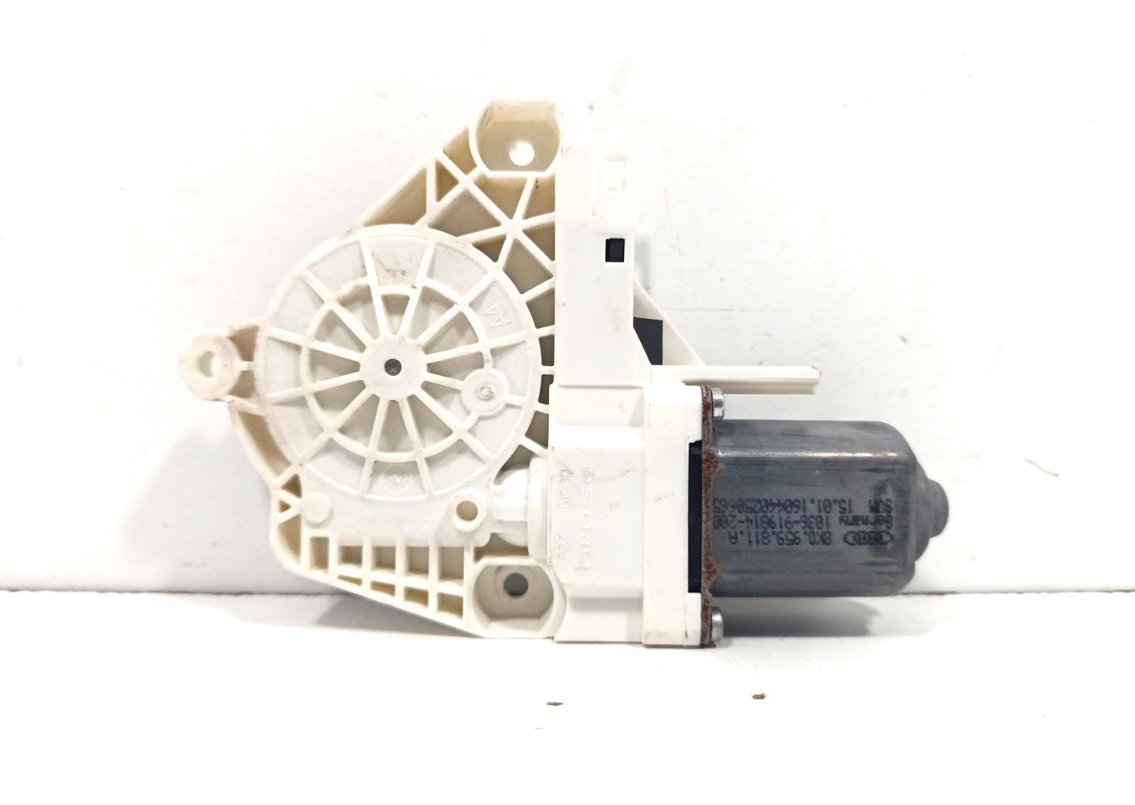 Motorino alzacristallo porta post. Sinistro - Immagine 1 di 4