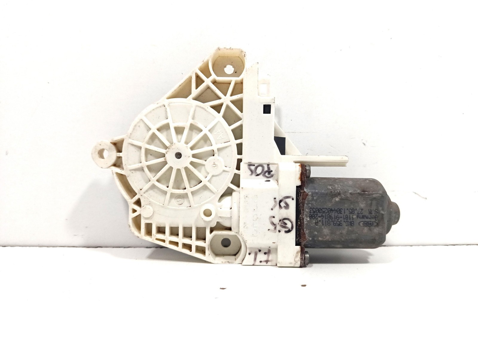 Motorino alzacristallo porta post. Sinistro - Immagine 1 di 4