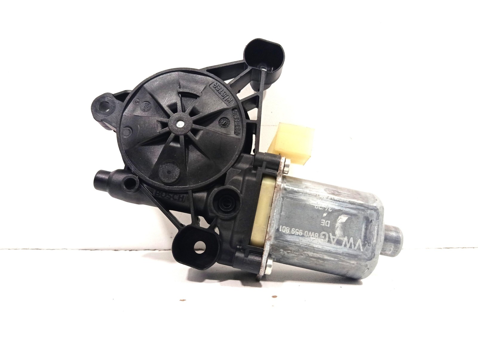 Motorino Alzacristallo Porta Ant. Destro 8W0959801 Usato