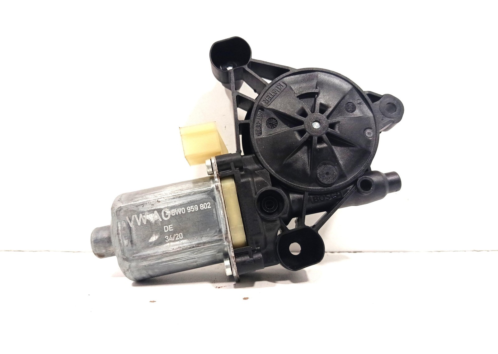 Motorino Alzacristallo Porta Ant. Destro 8W0959802 Usato