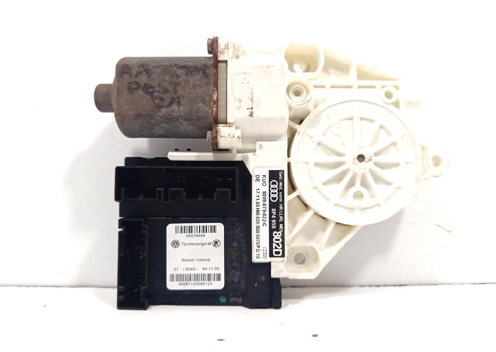Motorino Alzacristallo Porta Post. Destro 8P4959802D Usato