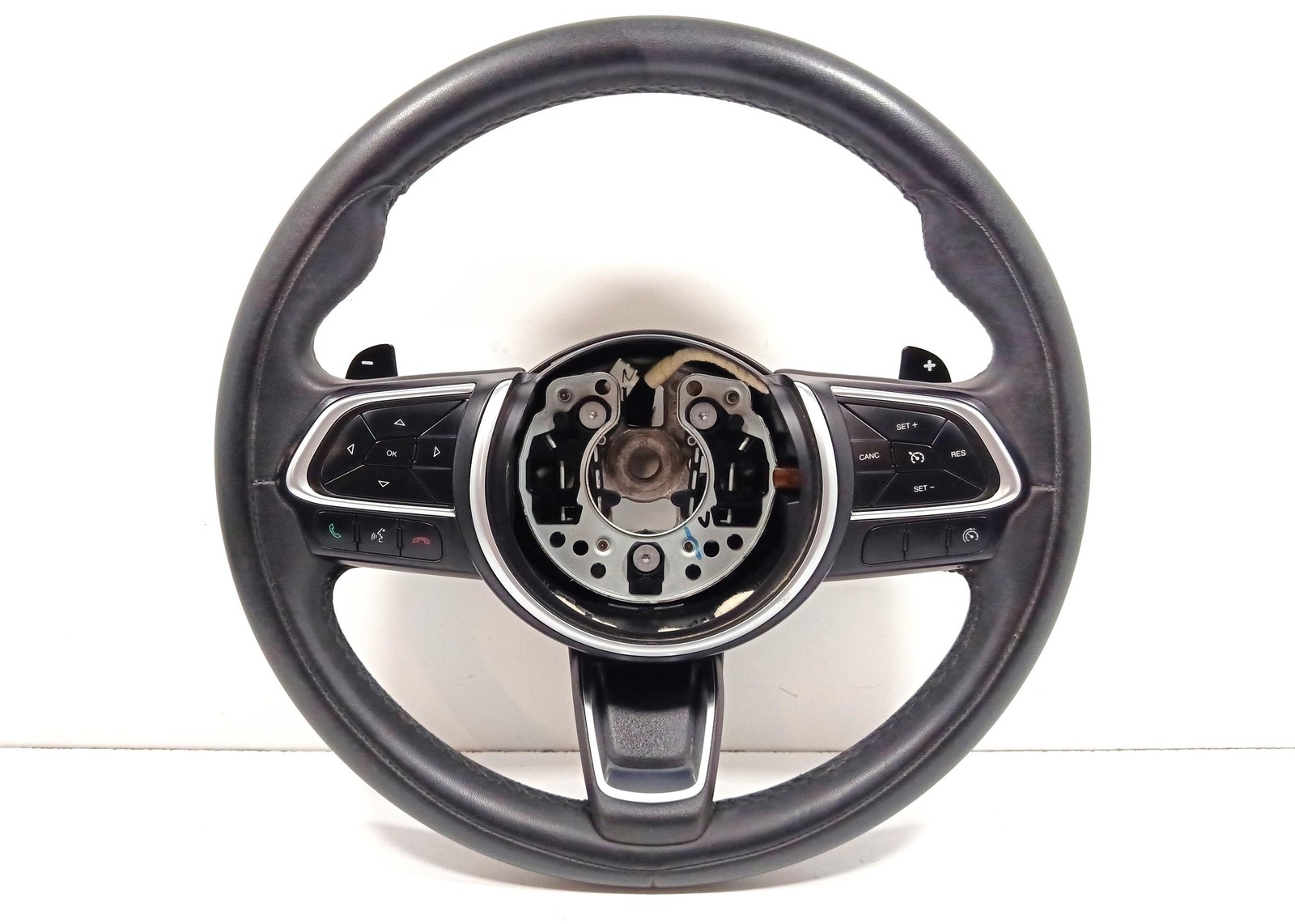 Volante 735693106 Usato