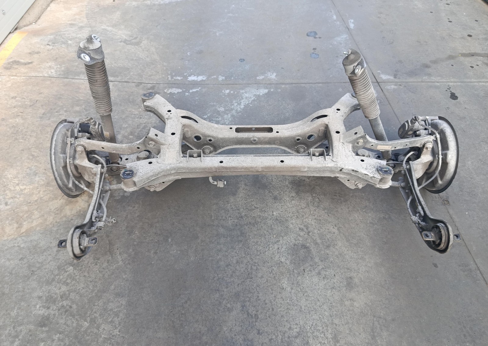 Assale Post. 55220-D3050 Usato