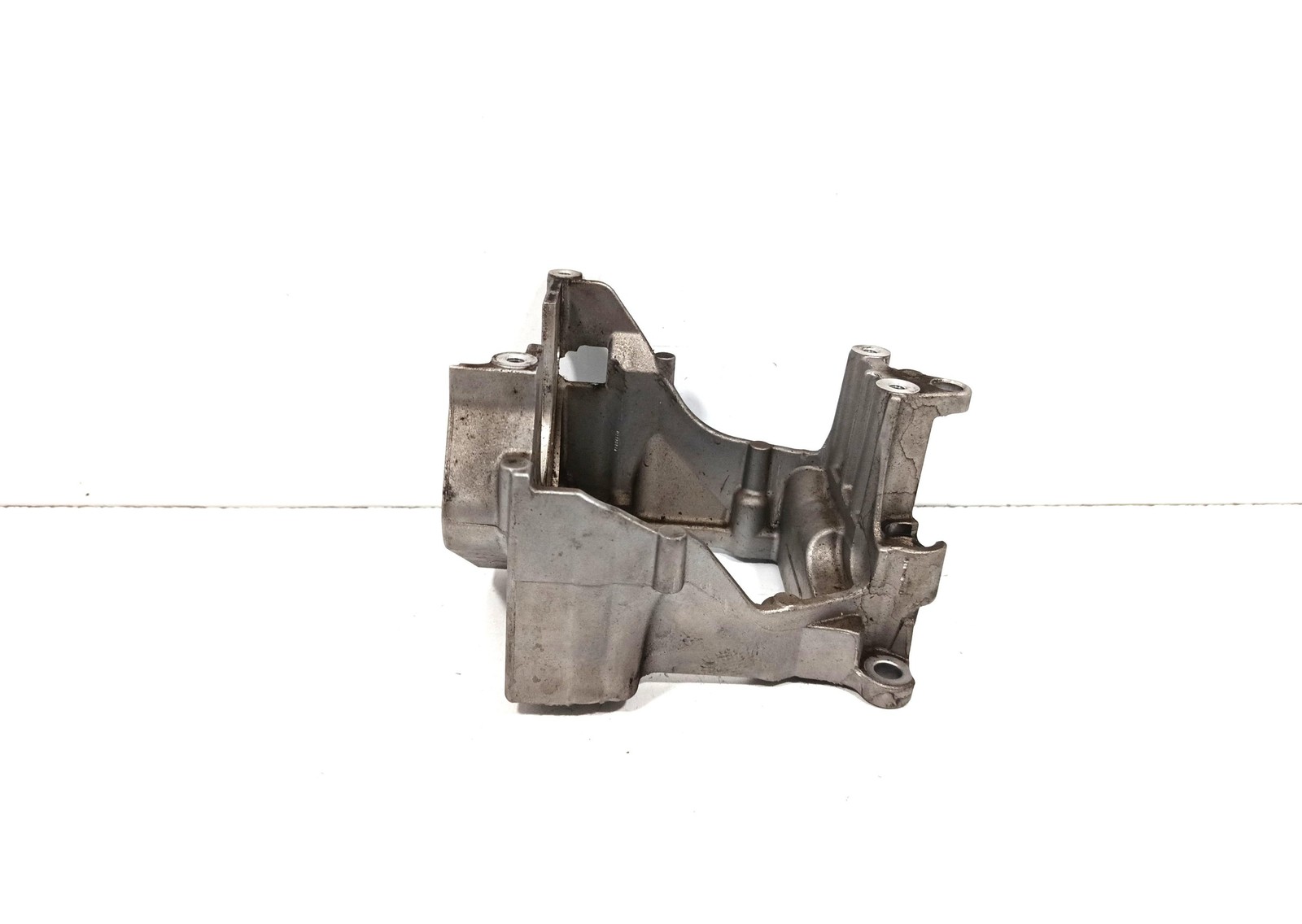 Staffa Supporto Pompa Carburante 9X2Q-9A361-CA Usato