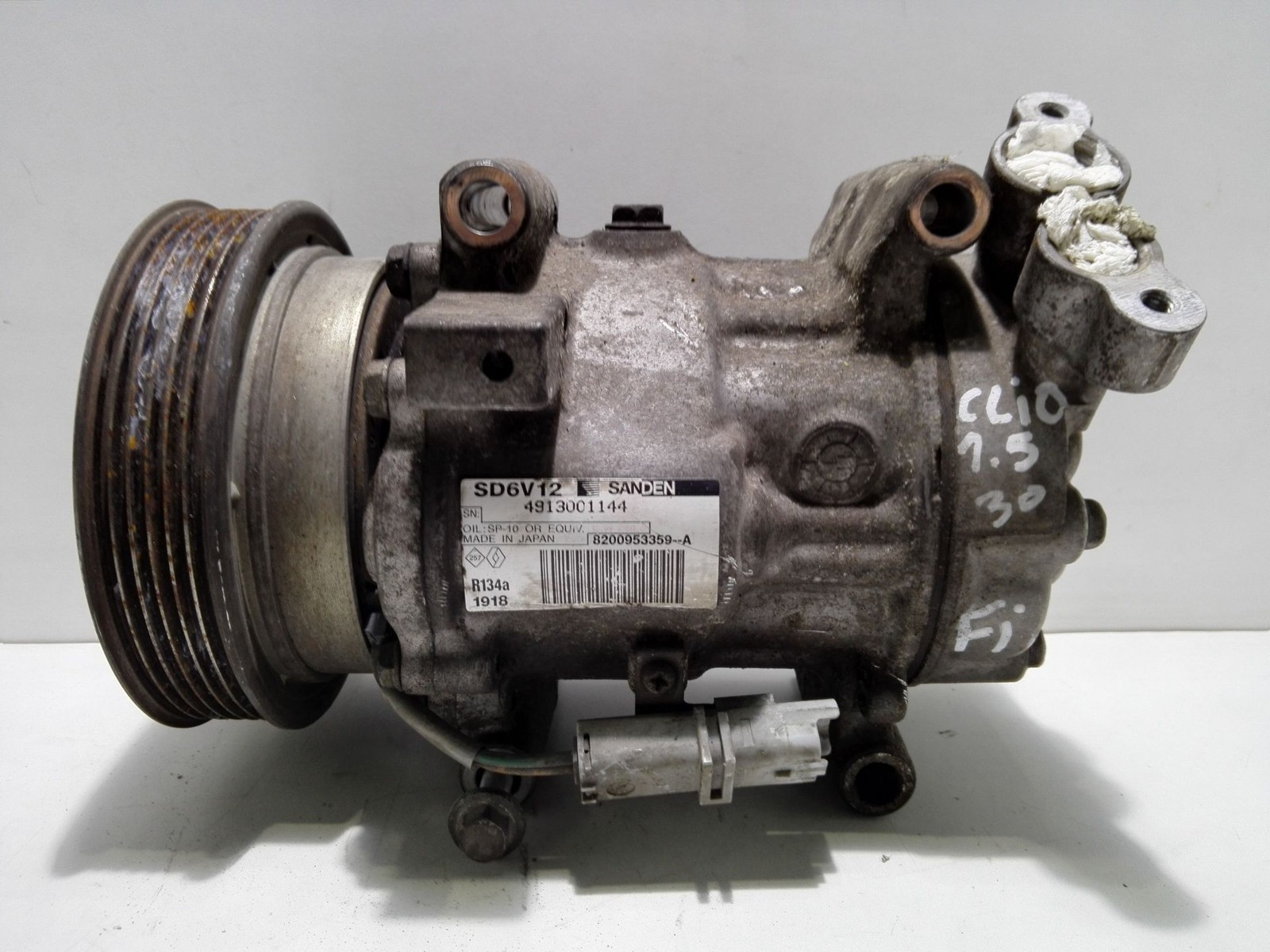 Compressore A/c 8200953359 Usato