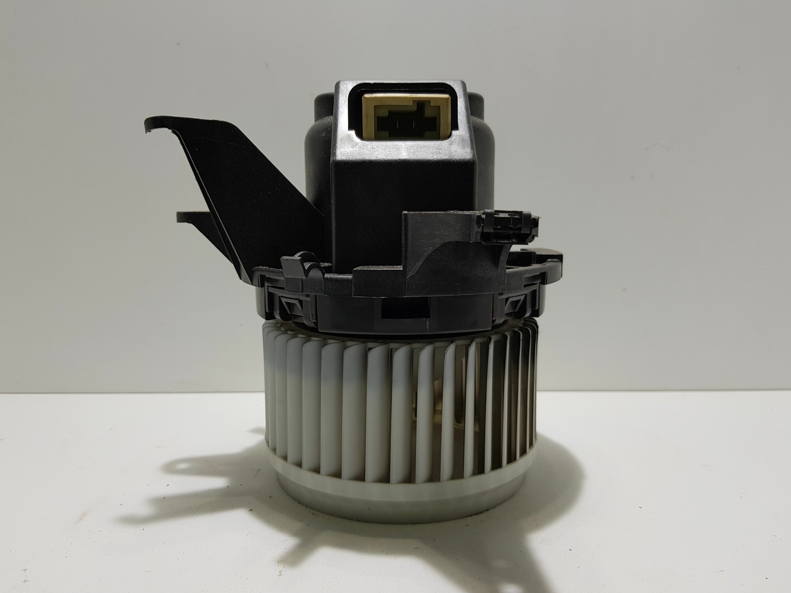 Motorino ventilazione abitacolo - Immagine 1 di 3