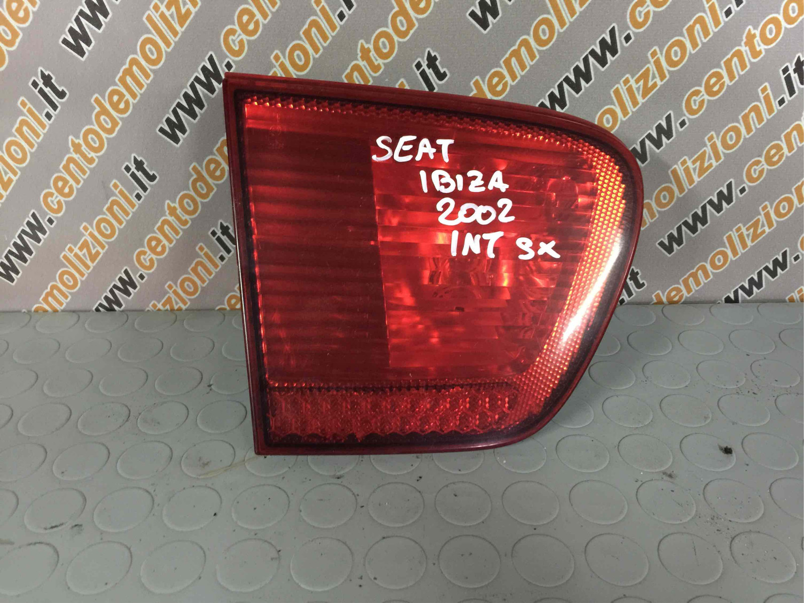 fanale stop supplementare sinistro - Immagine 1 di 1