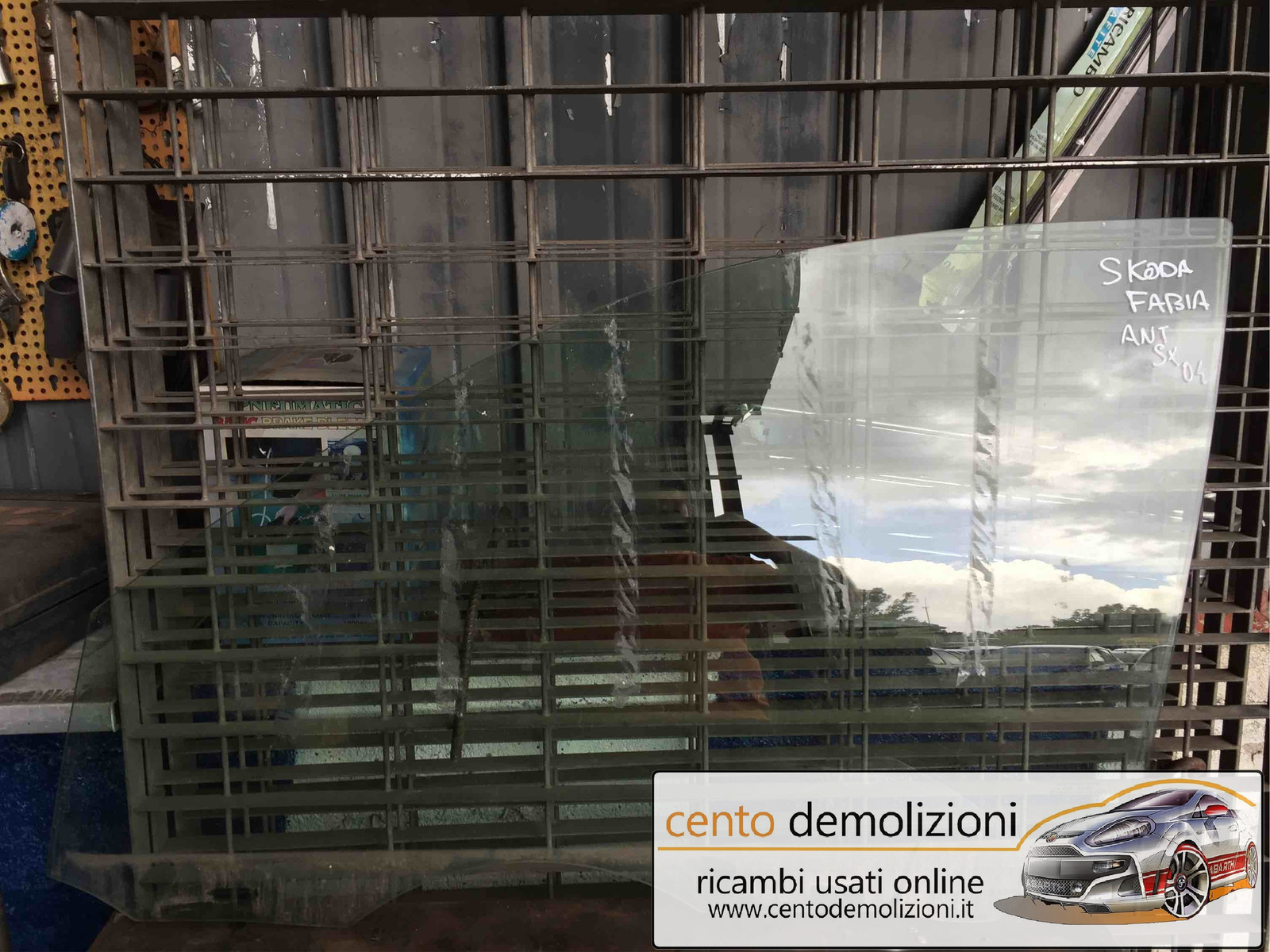 Scendente atermico porta ant. Sinistro - Immagine 1 di 1