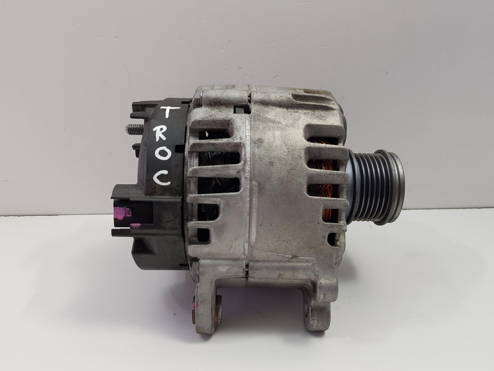 Alternatore (Valeo) 04L903021D Usato