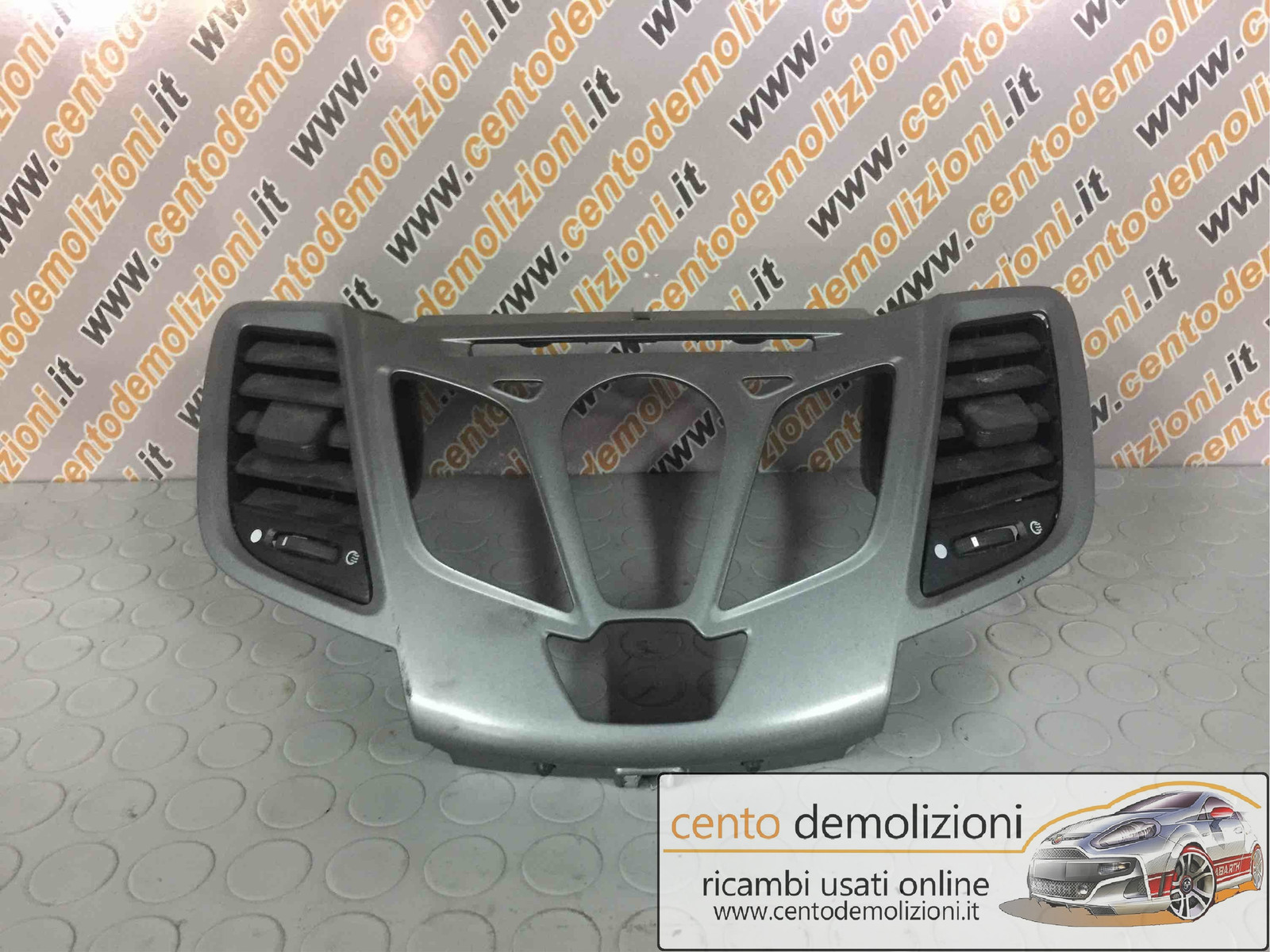 Modanatura centr. cruscotto - Immagine 1 di 2