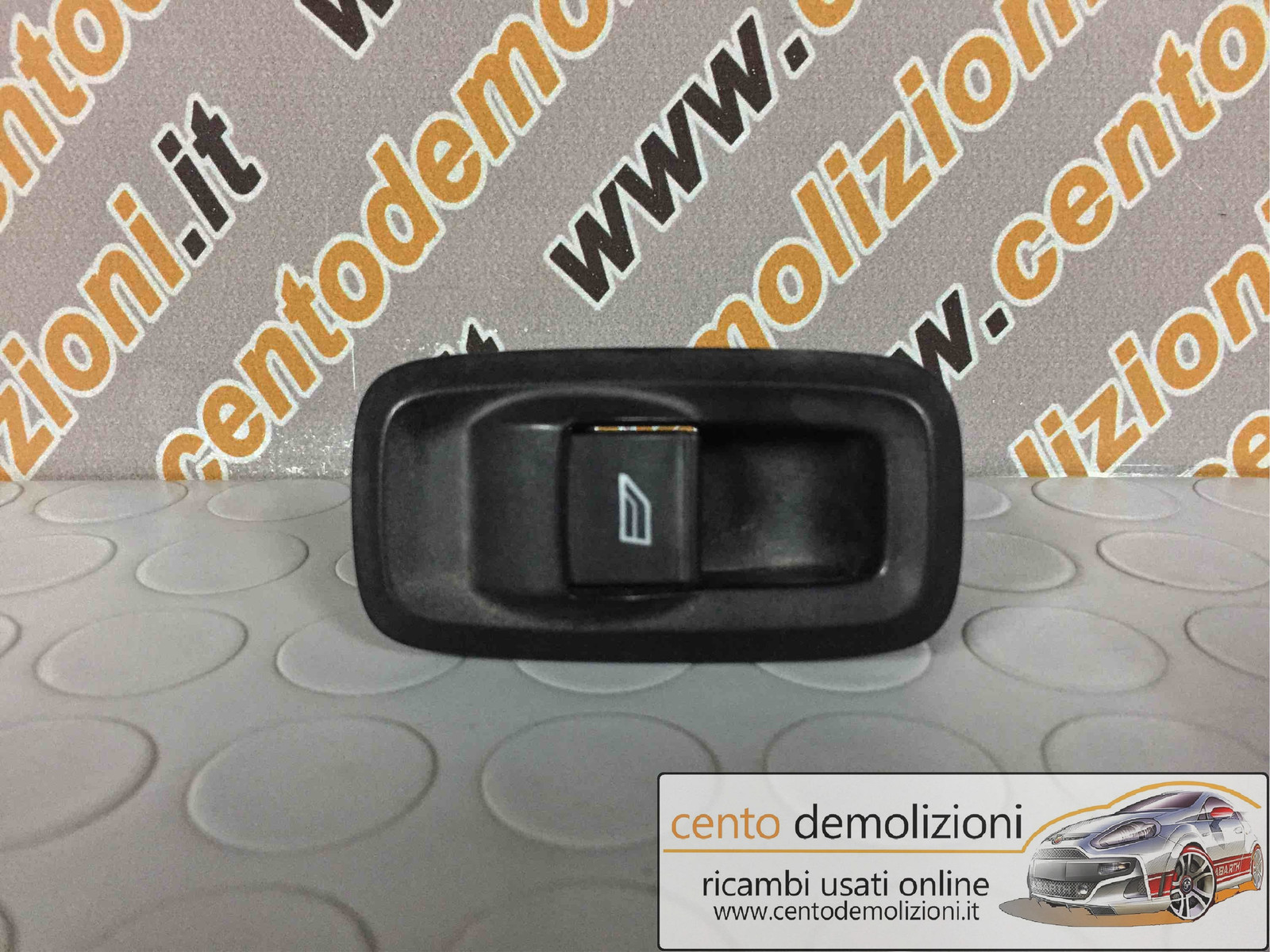 blocco comandi alzacristalli destro - Immagine 1 di 2
