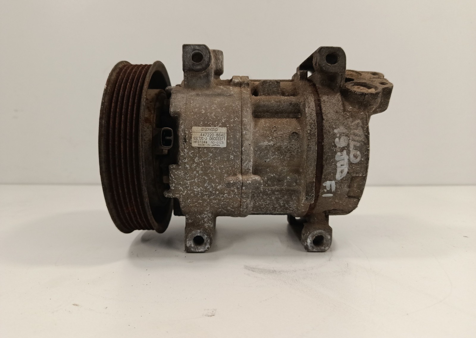 Compressore a/c - Immagine 1 di 5