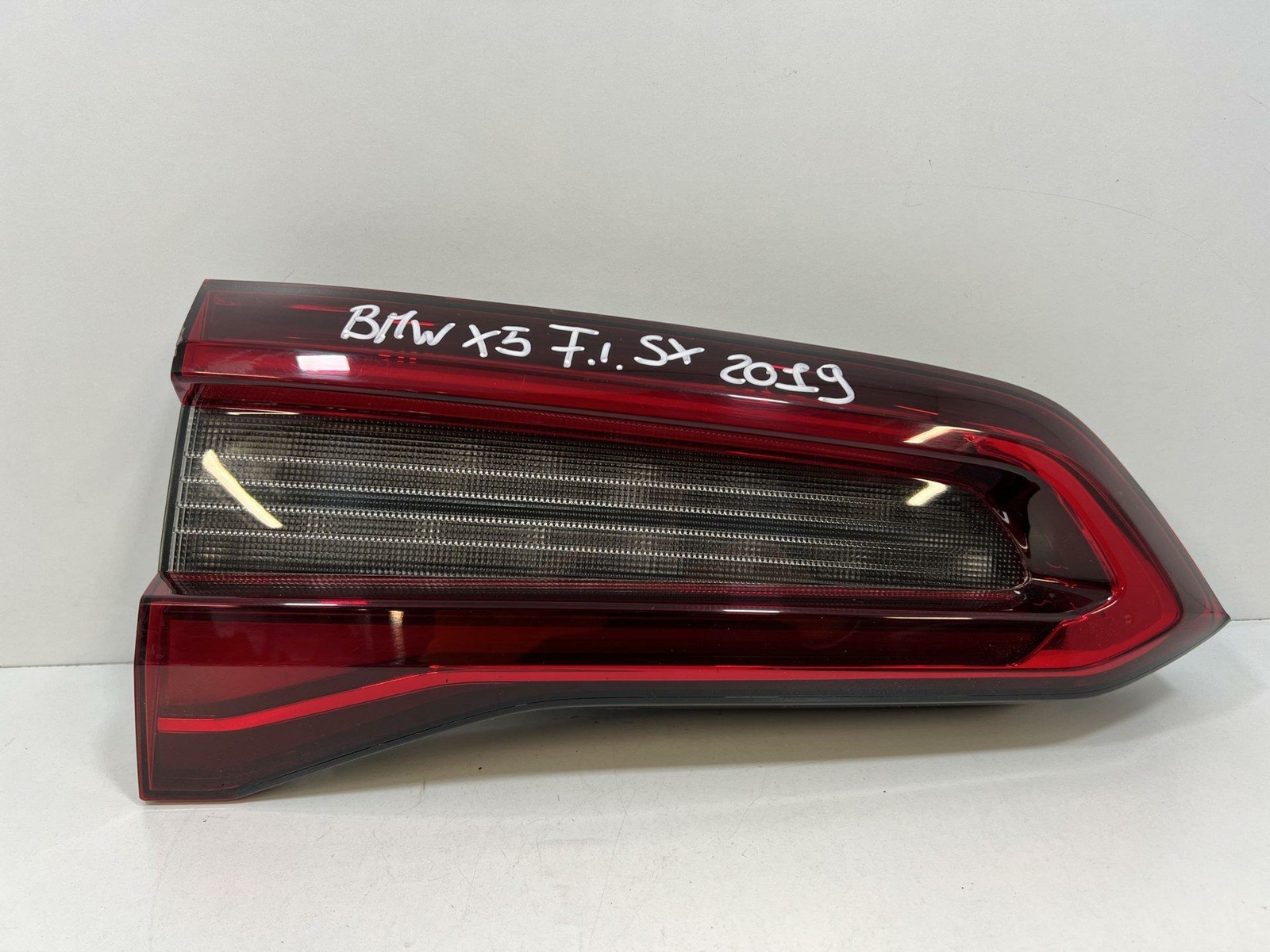 fanale stop supplementare sinistro - Immagine 1 di 3