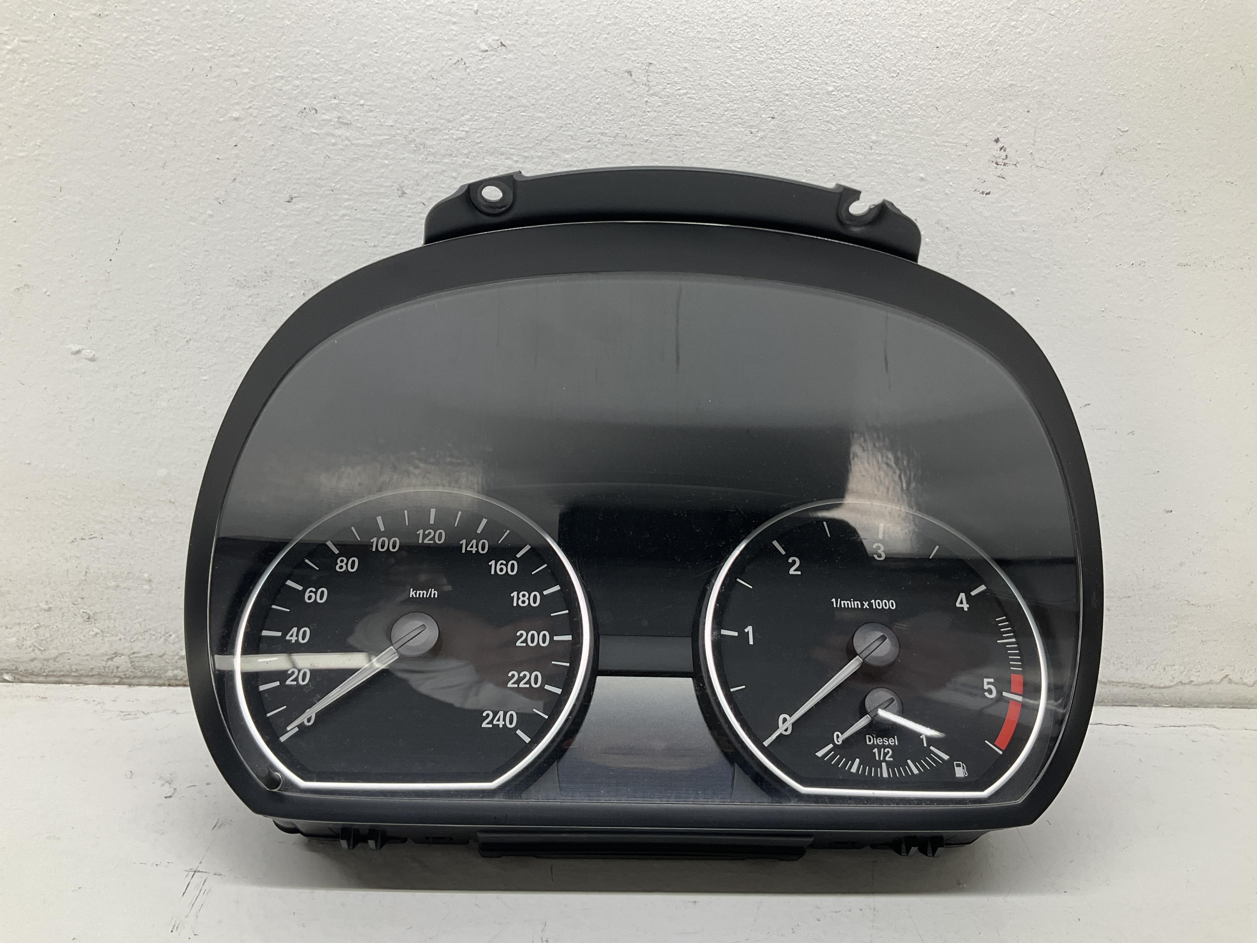 Quadro strumenti compl. - Immagine 1 di 5