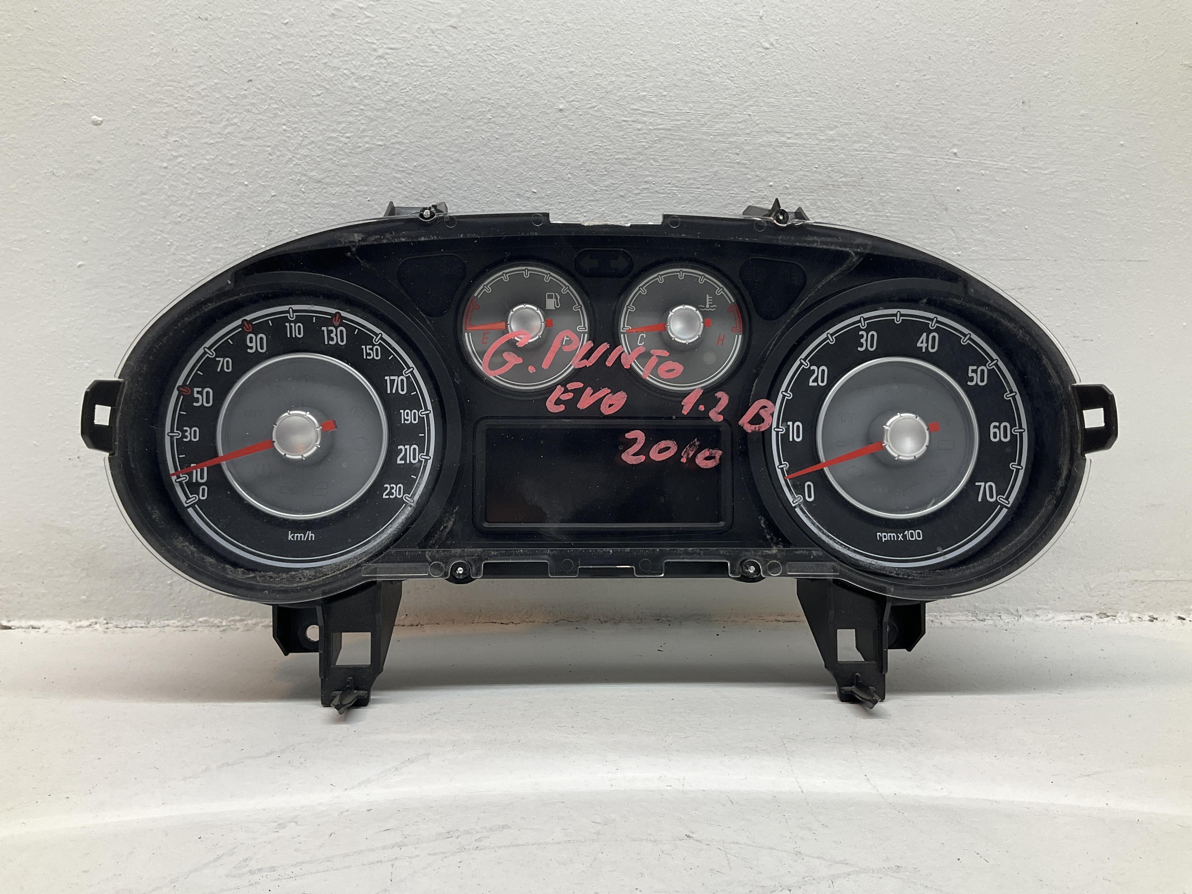 Quadro strumenti compl. - Immagine 1 di 6