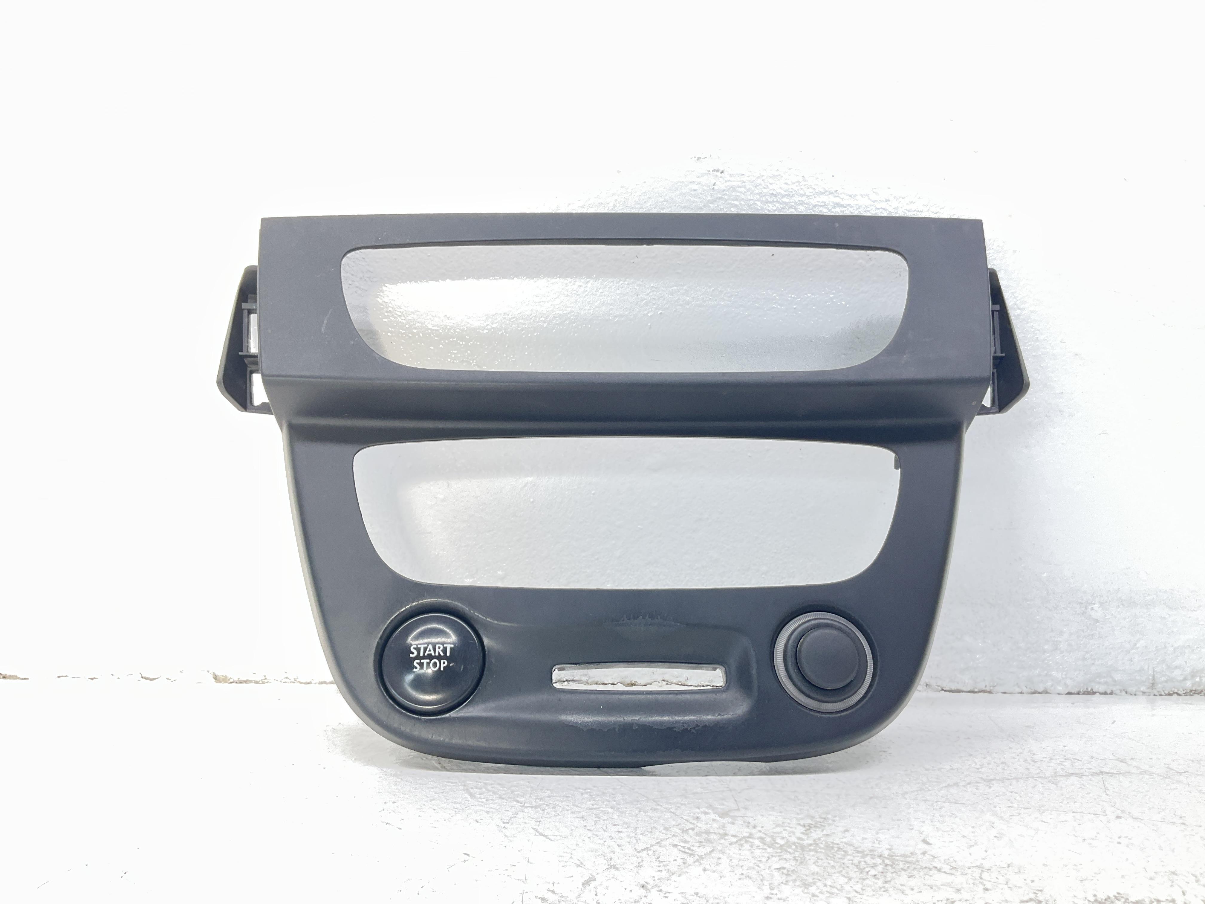Mascherina portastrumenti centr. cruscotto - Immagine 1 di 5