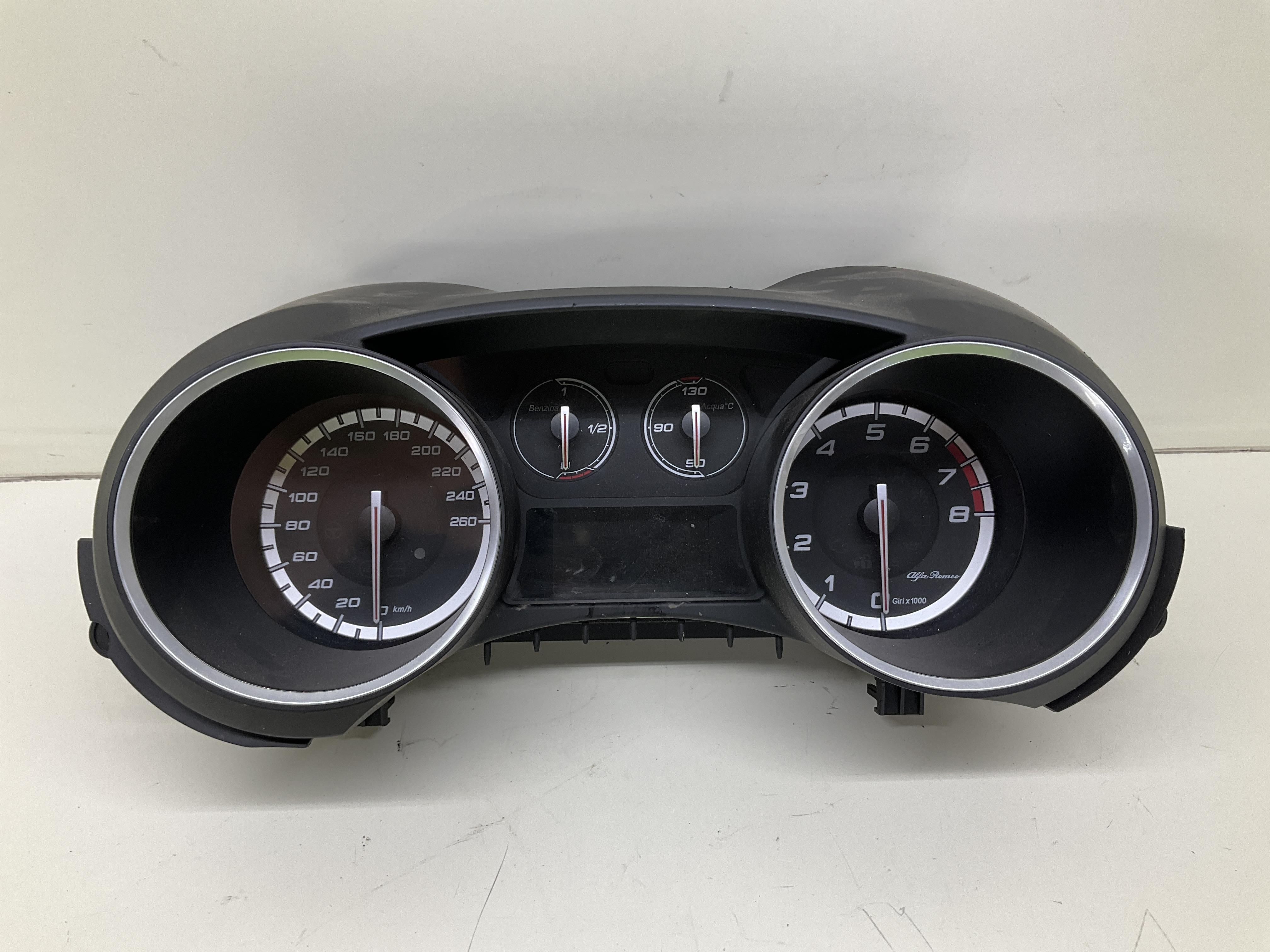 Quadro strumenti compl. - Immagine 1 di 5