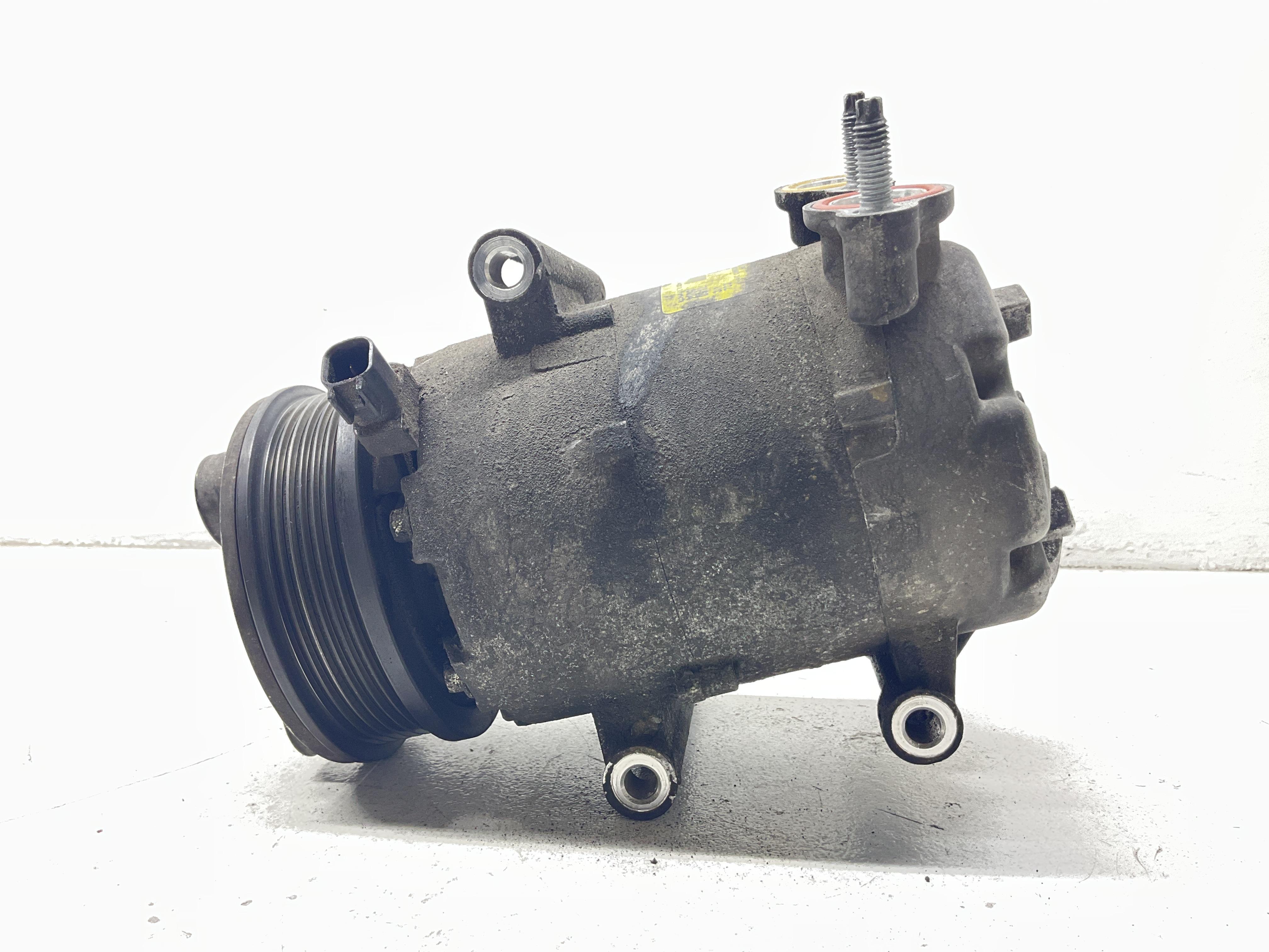 Compressore A/C - Immagine 1 di 5