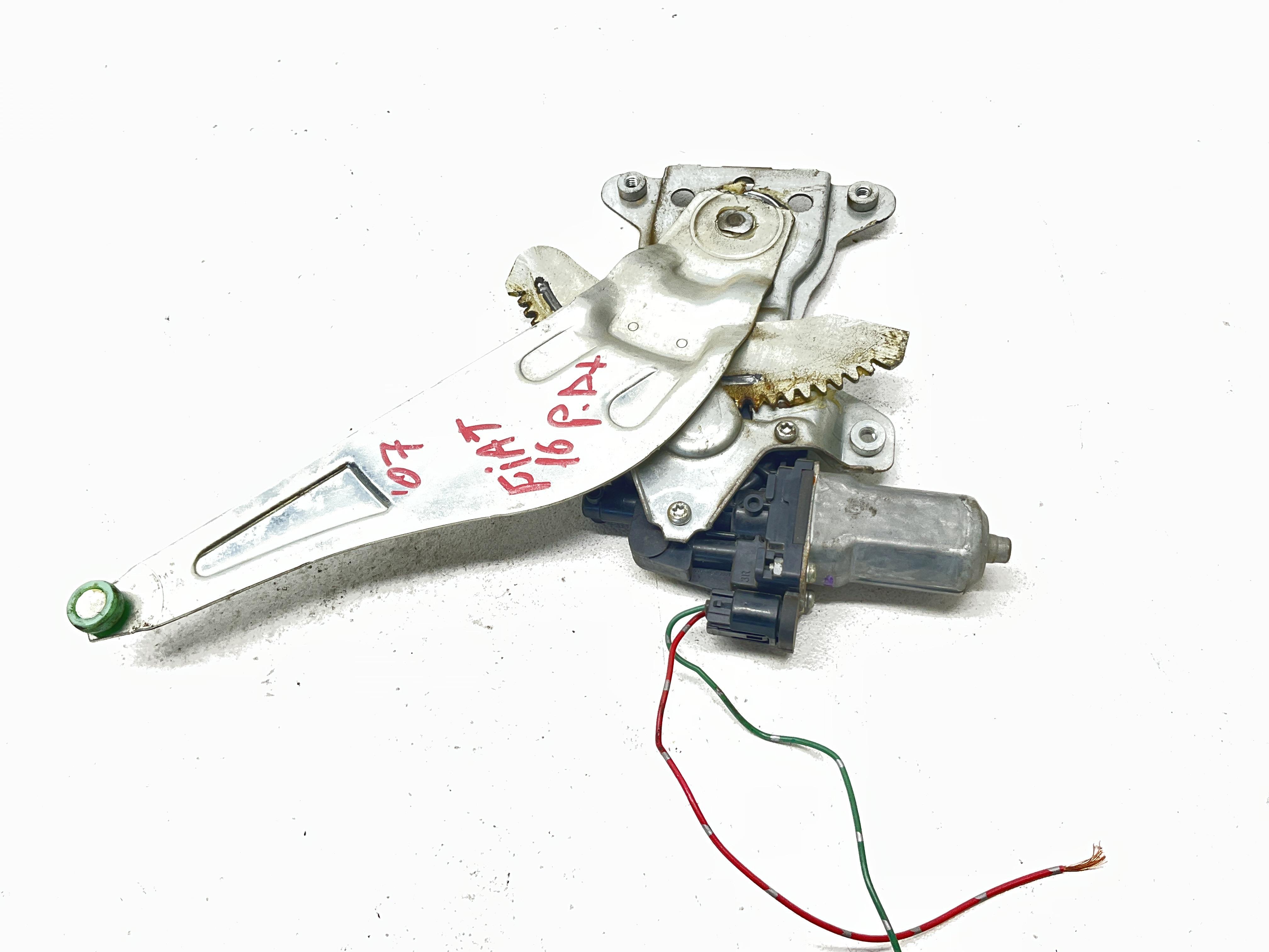 Motorino alzacristallo porta post. Destro - Immagine 1 di 5