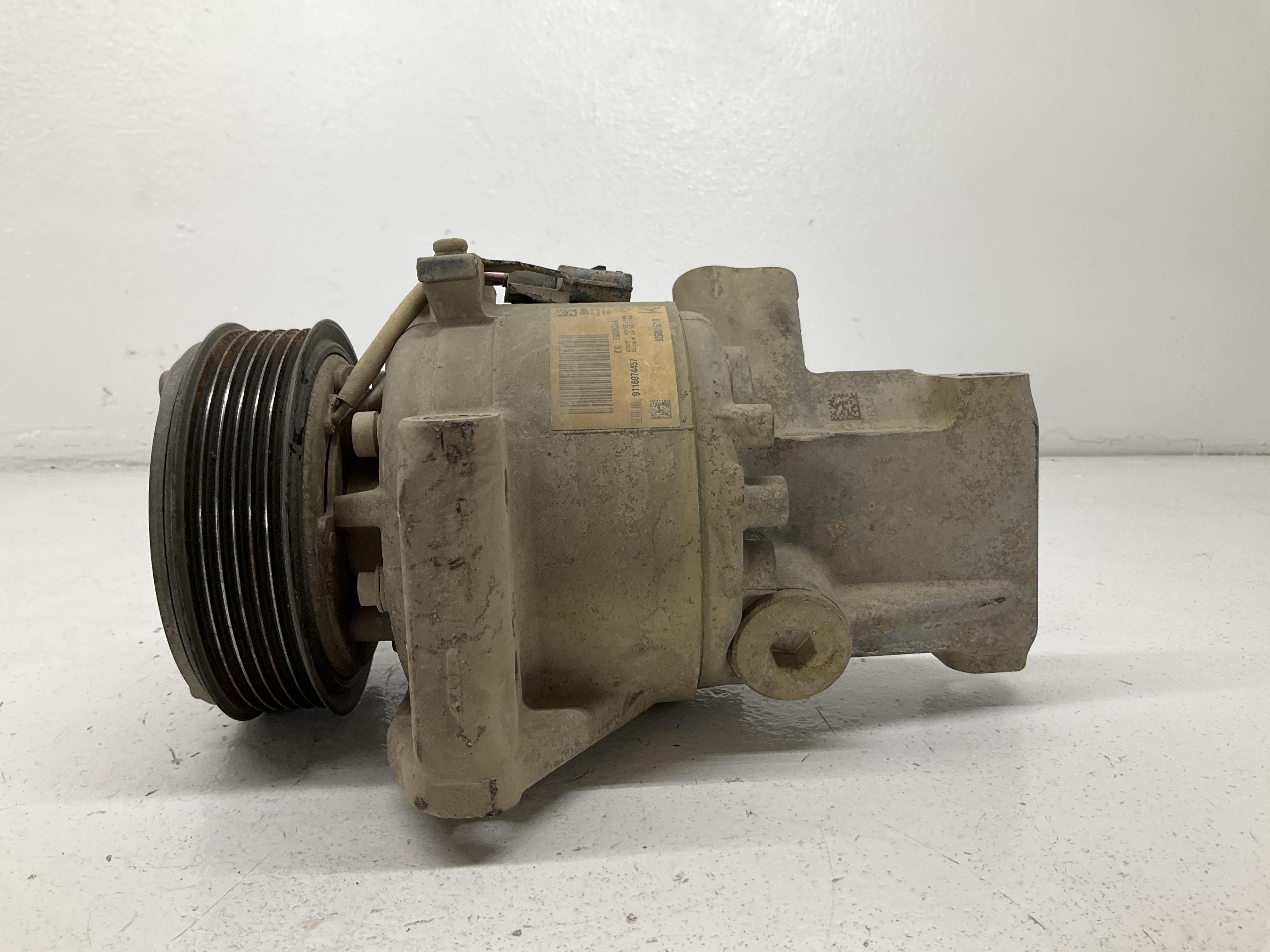 Compressore A/C - Immagine 1 di 5