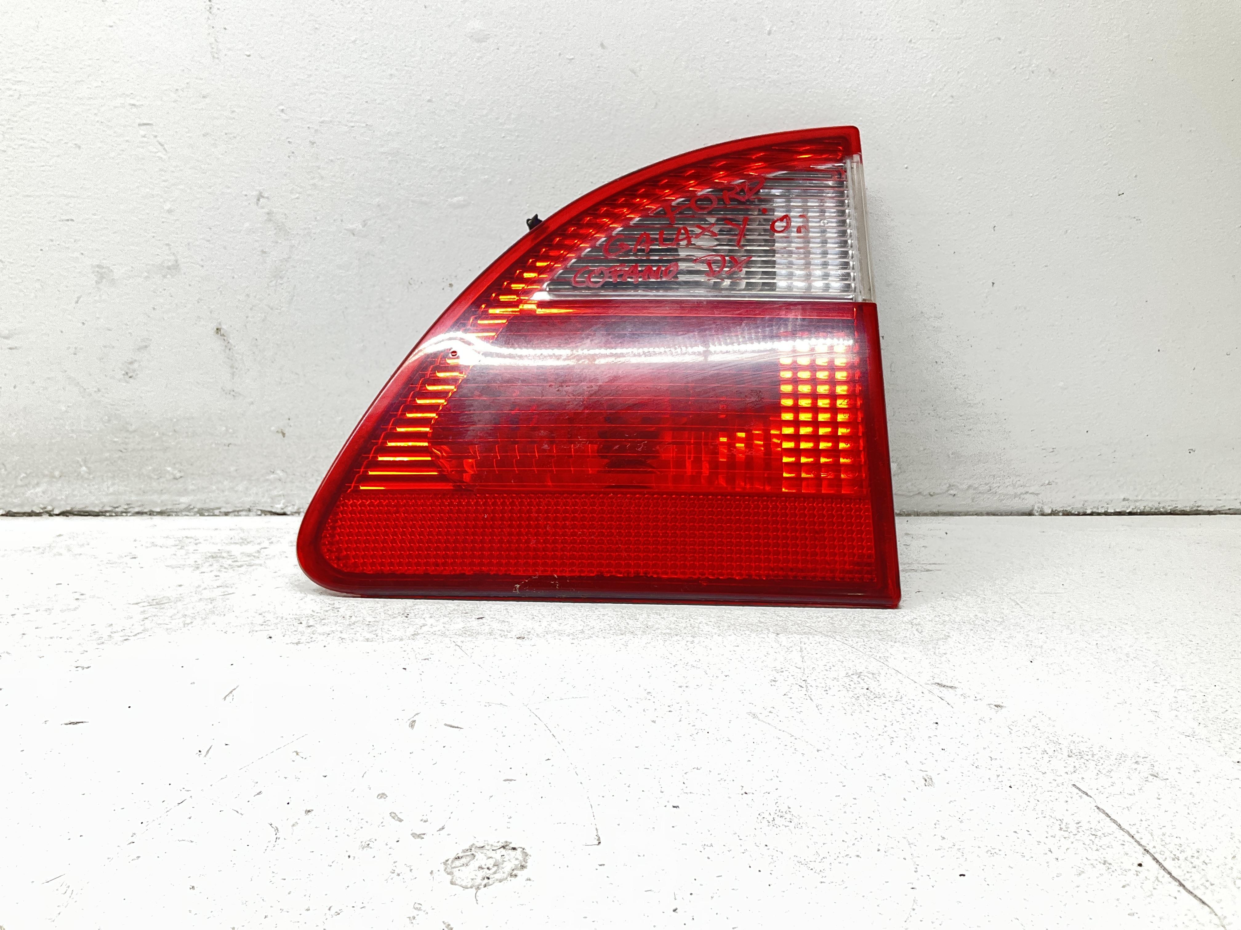 fanale stop supplementare destro - Immagine 1 di 6
