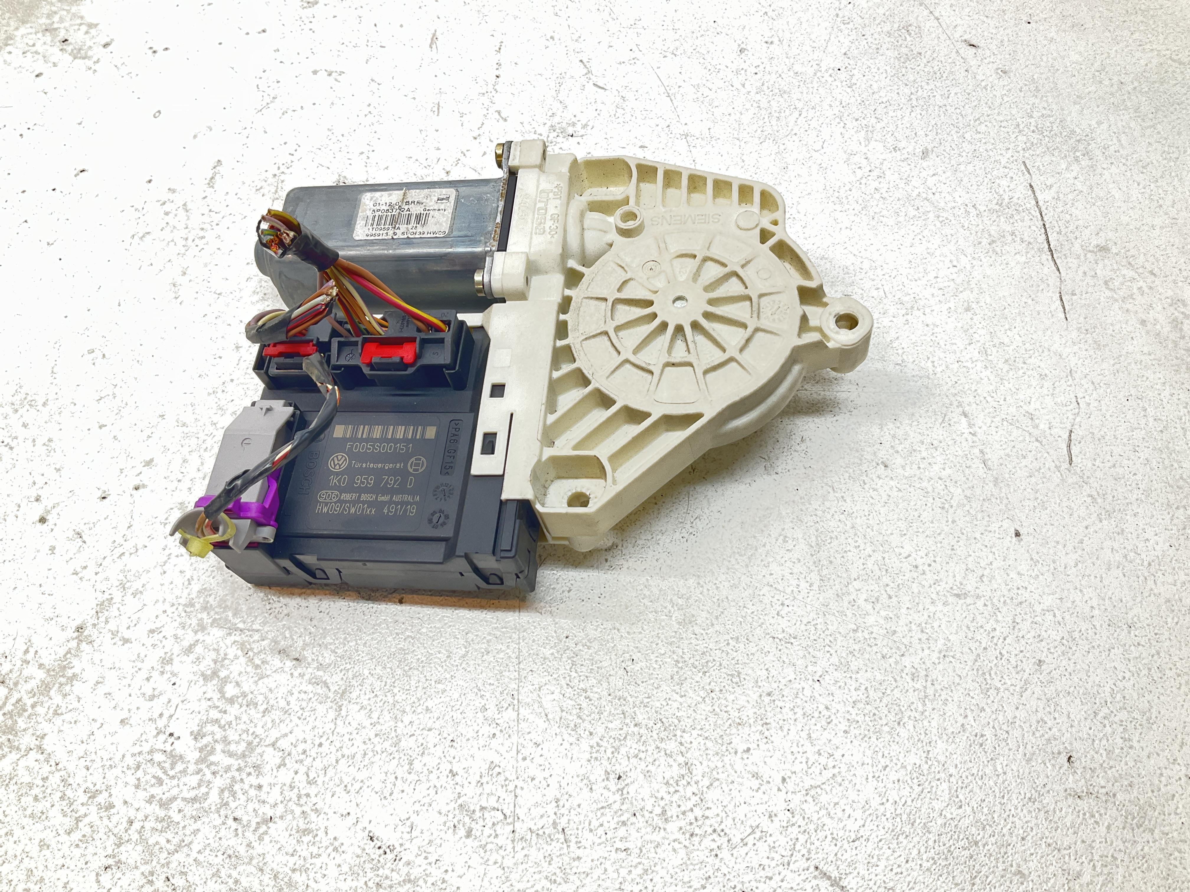 Motorino alzacristallo porta ant. Destro - Immagine 1 di 5