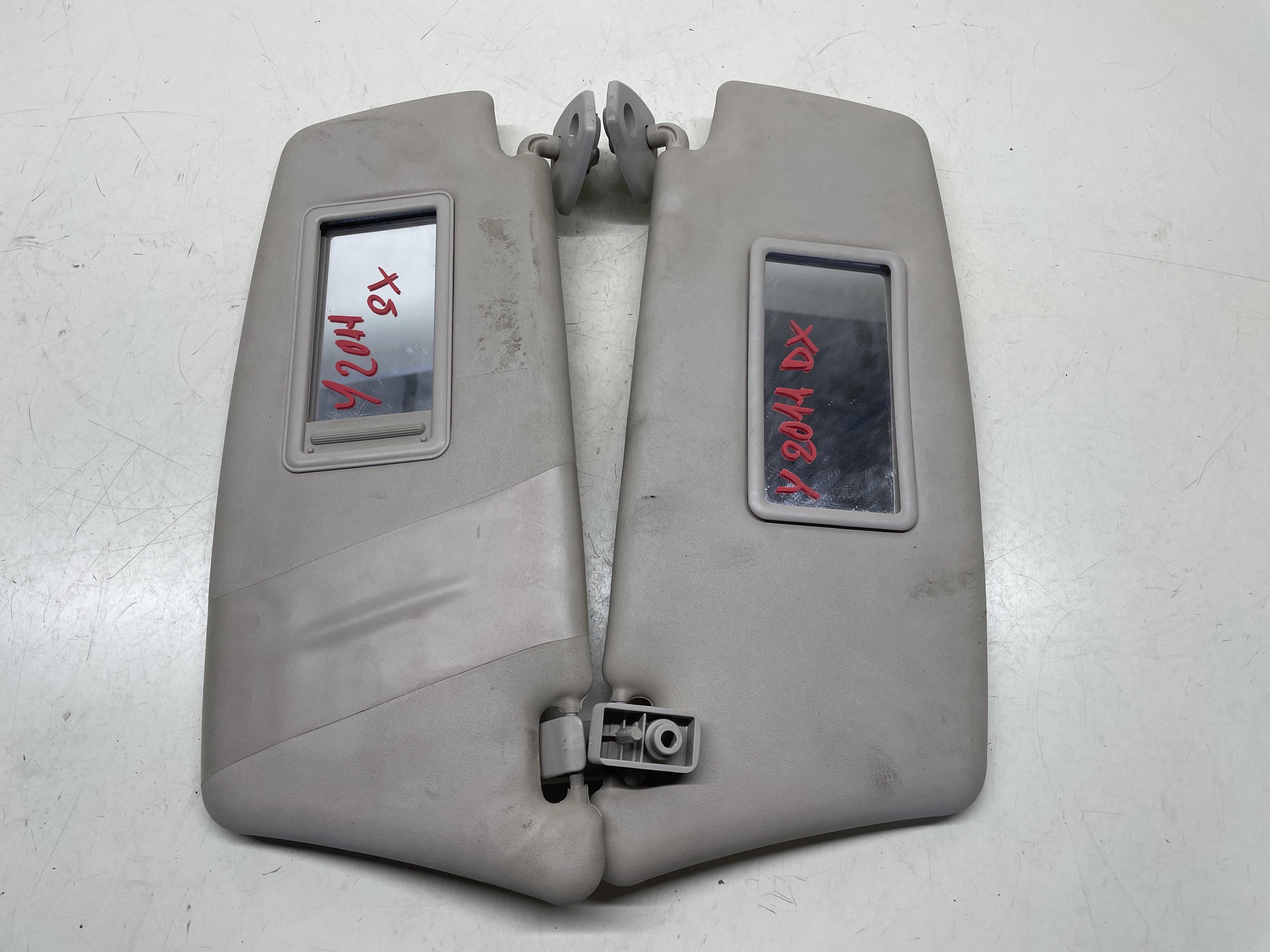 Coppia parasole Dx e SX - Immagine 1 di 5