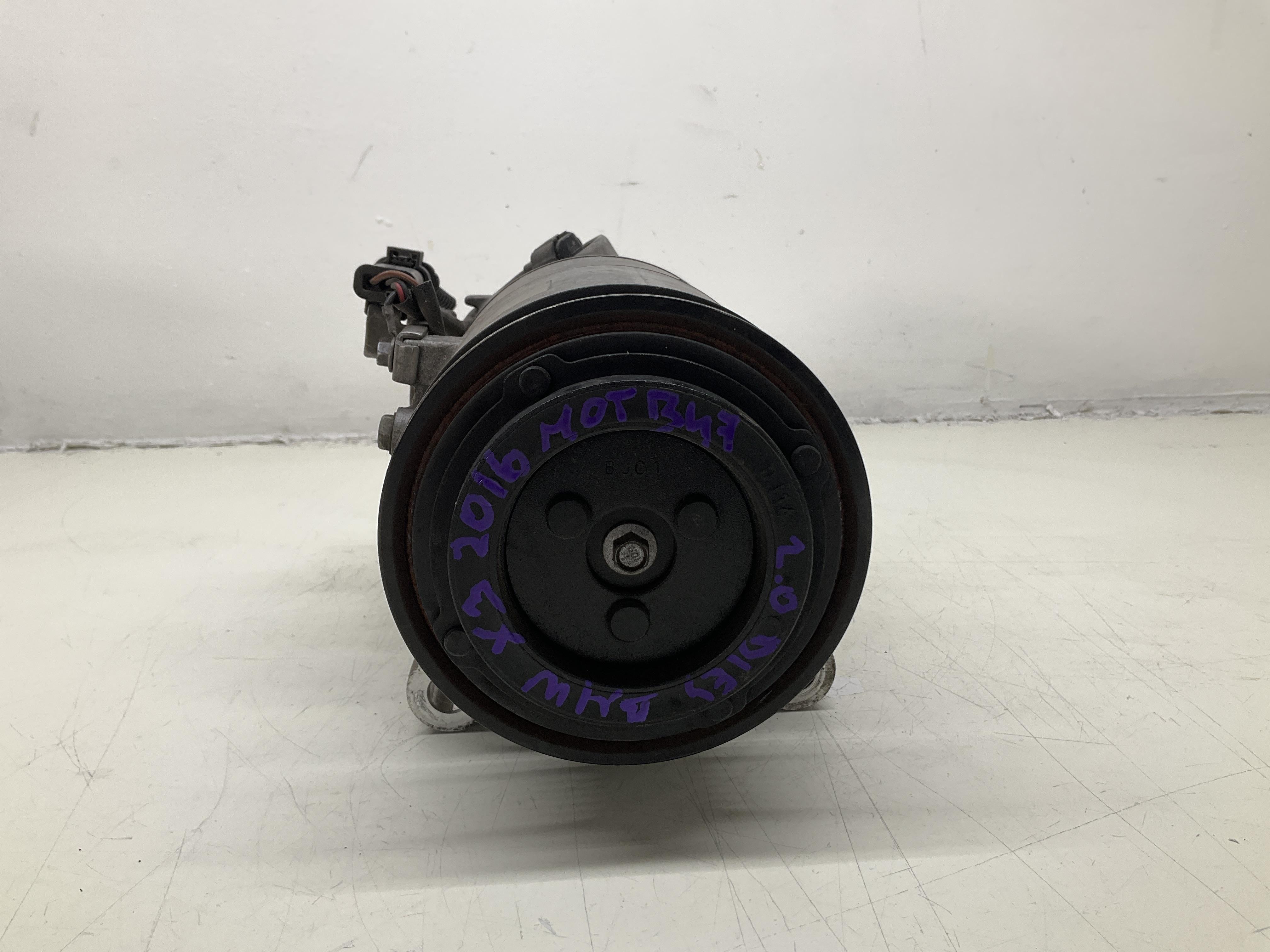 Compressore A/C - Immagine 1 di 6